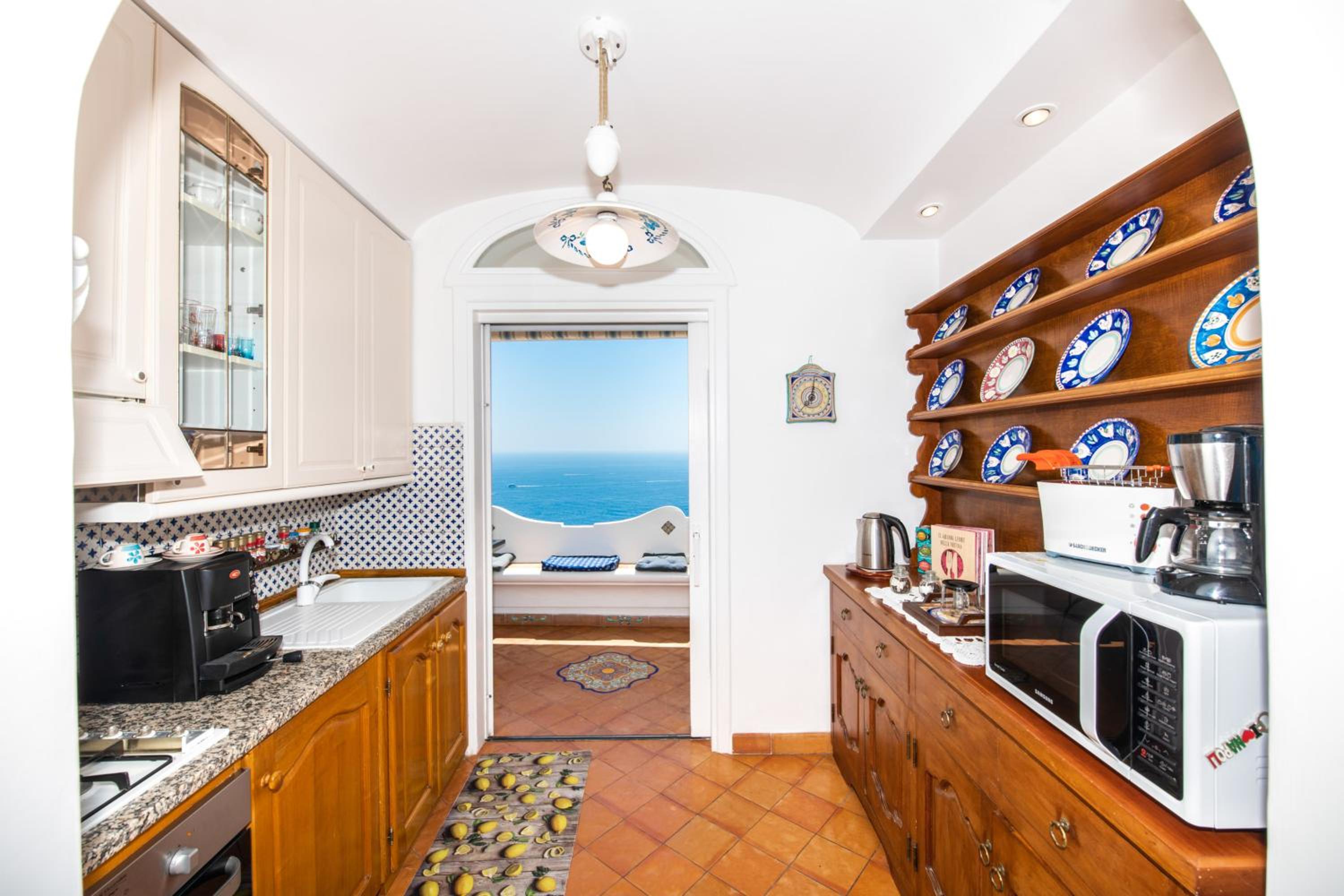 Two-Bedroom House - Photo 16