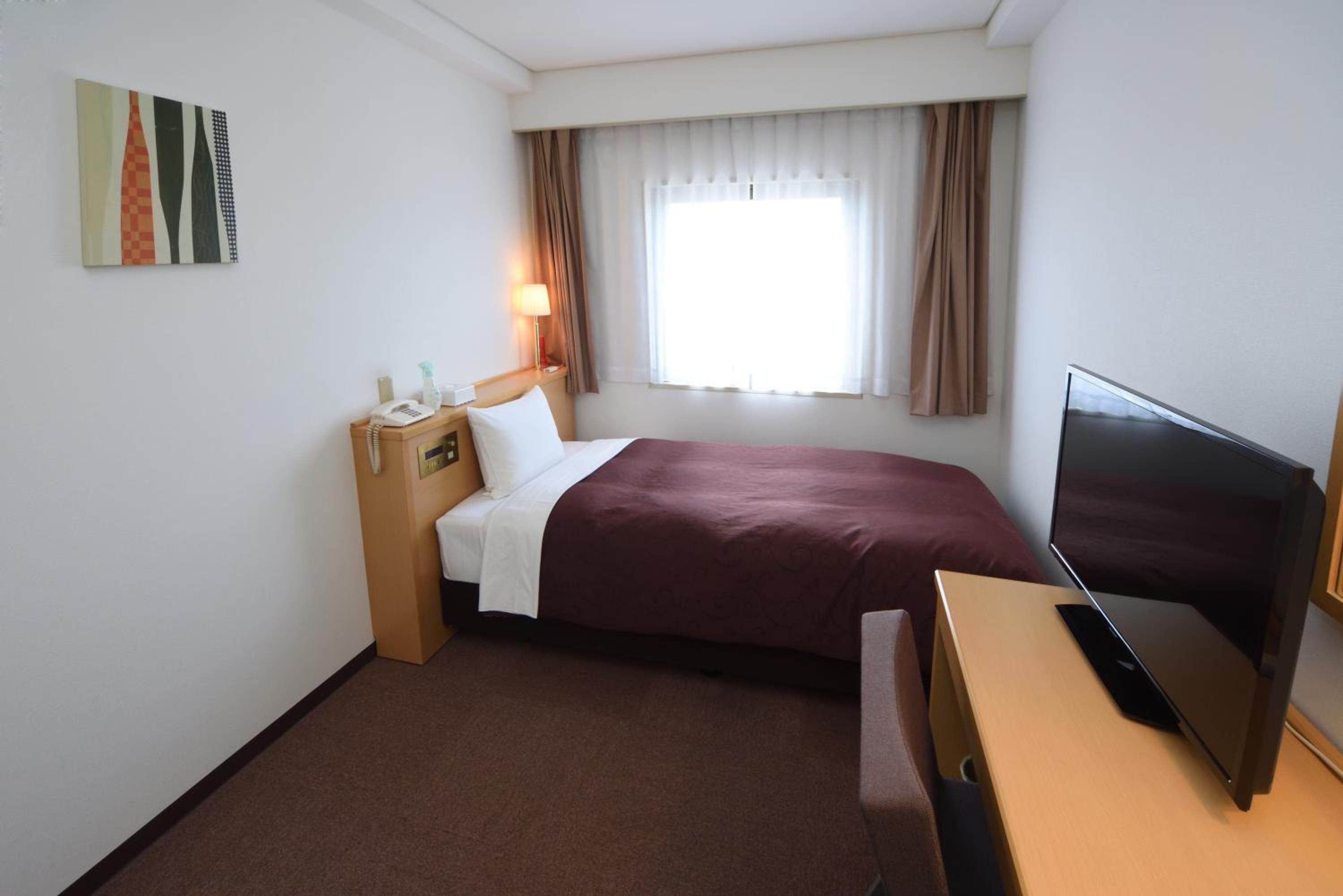 Single Room - Non-Smoking photo 3