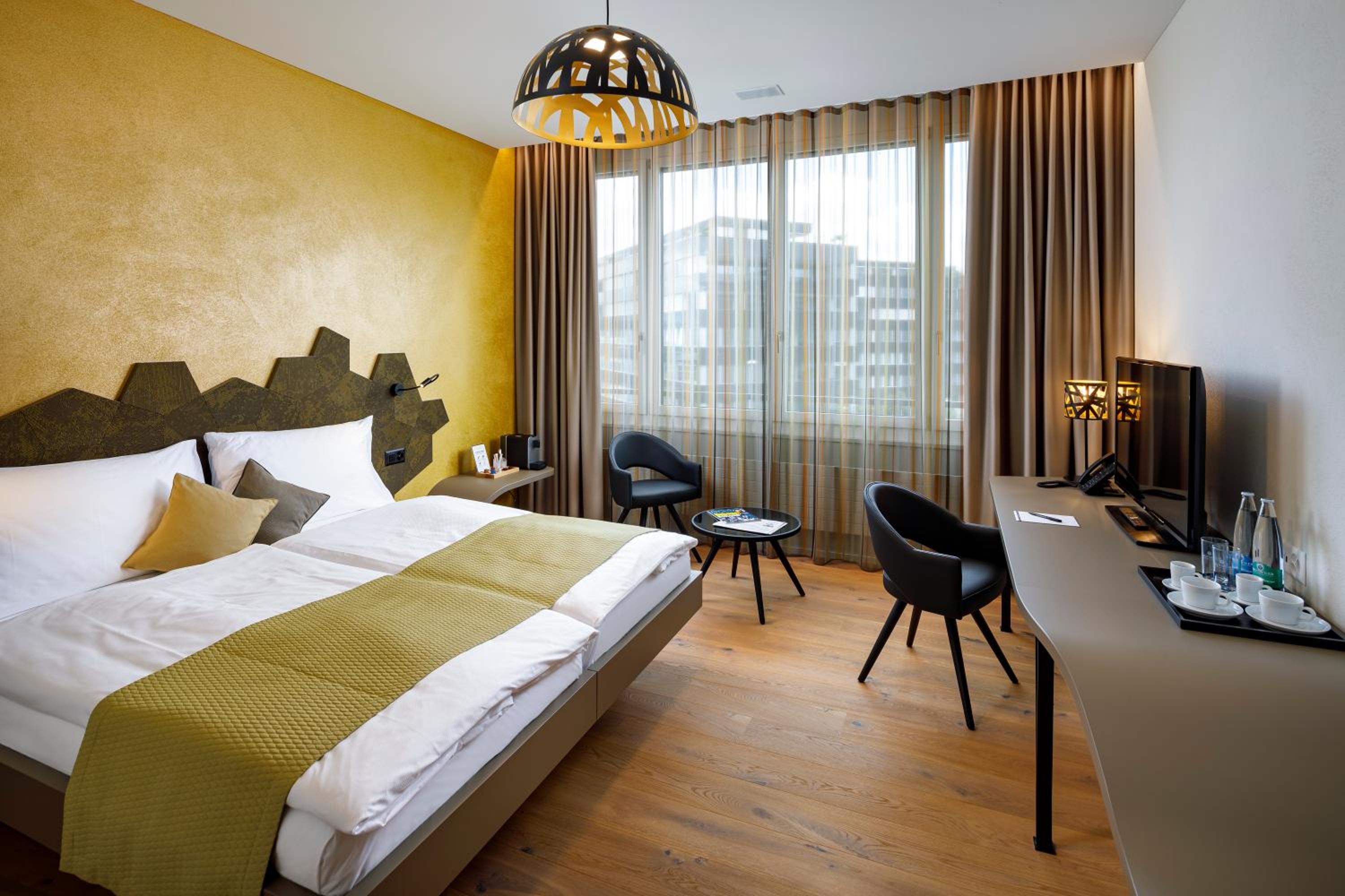 Deluxe Double Room with Shower