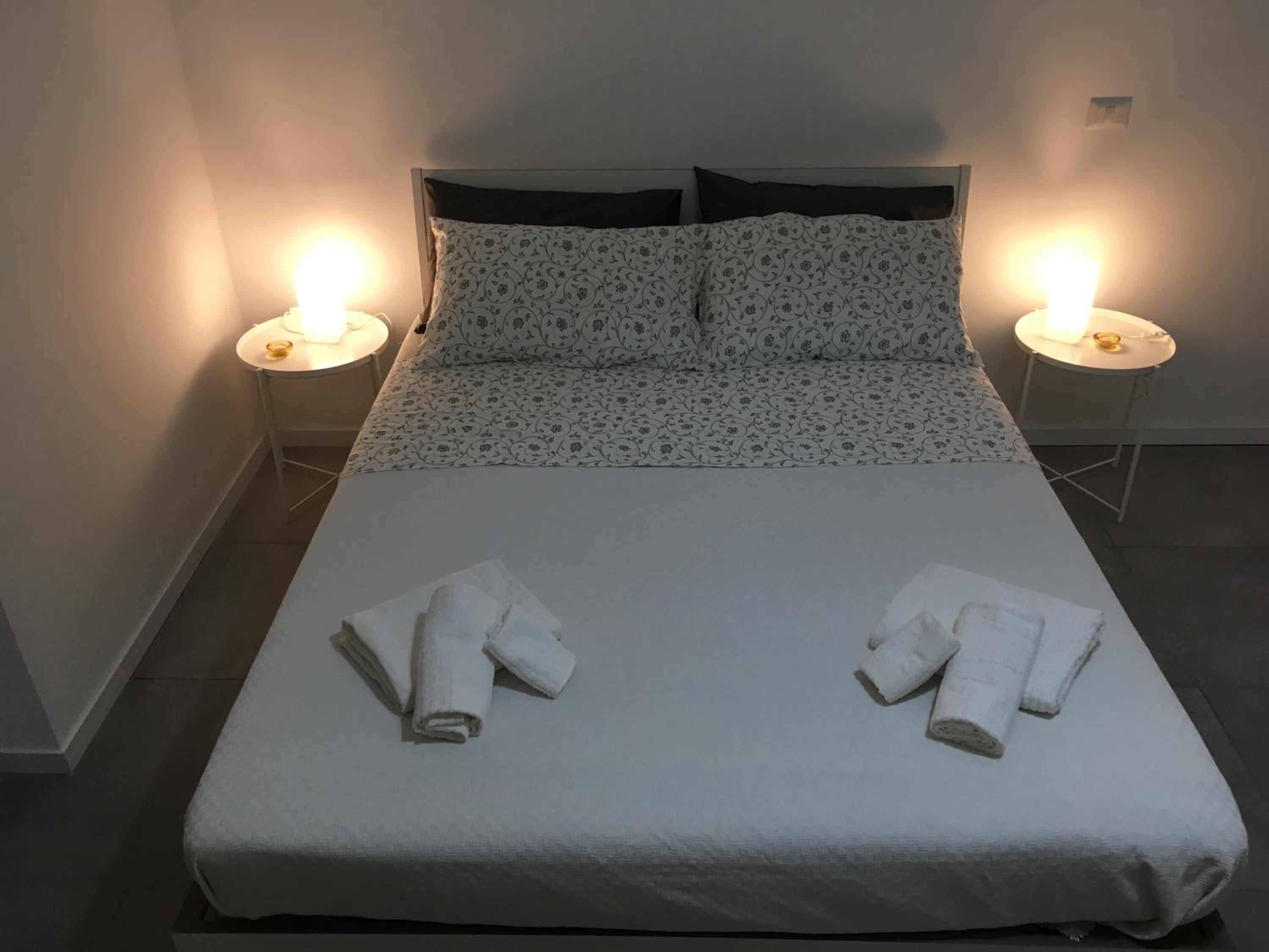 One-Bedroom Apartment - Photo 5