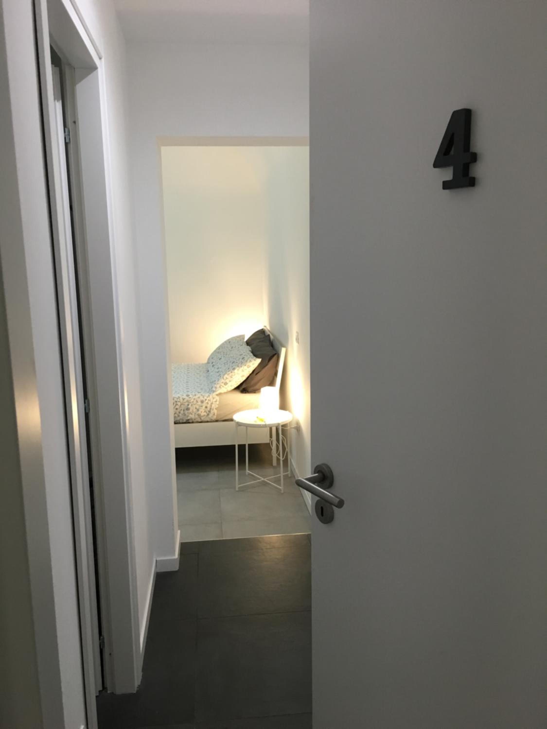 One-Bedroom Apartment - Photo 7