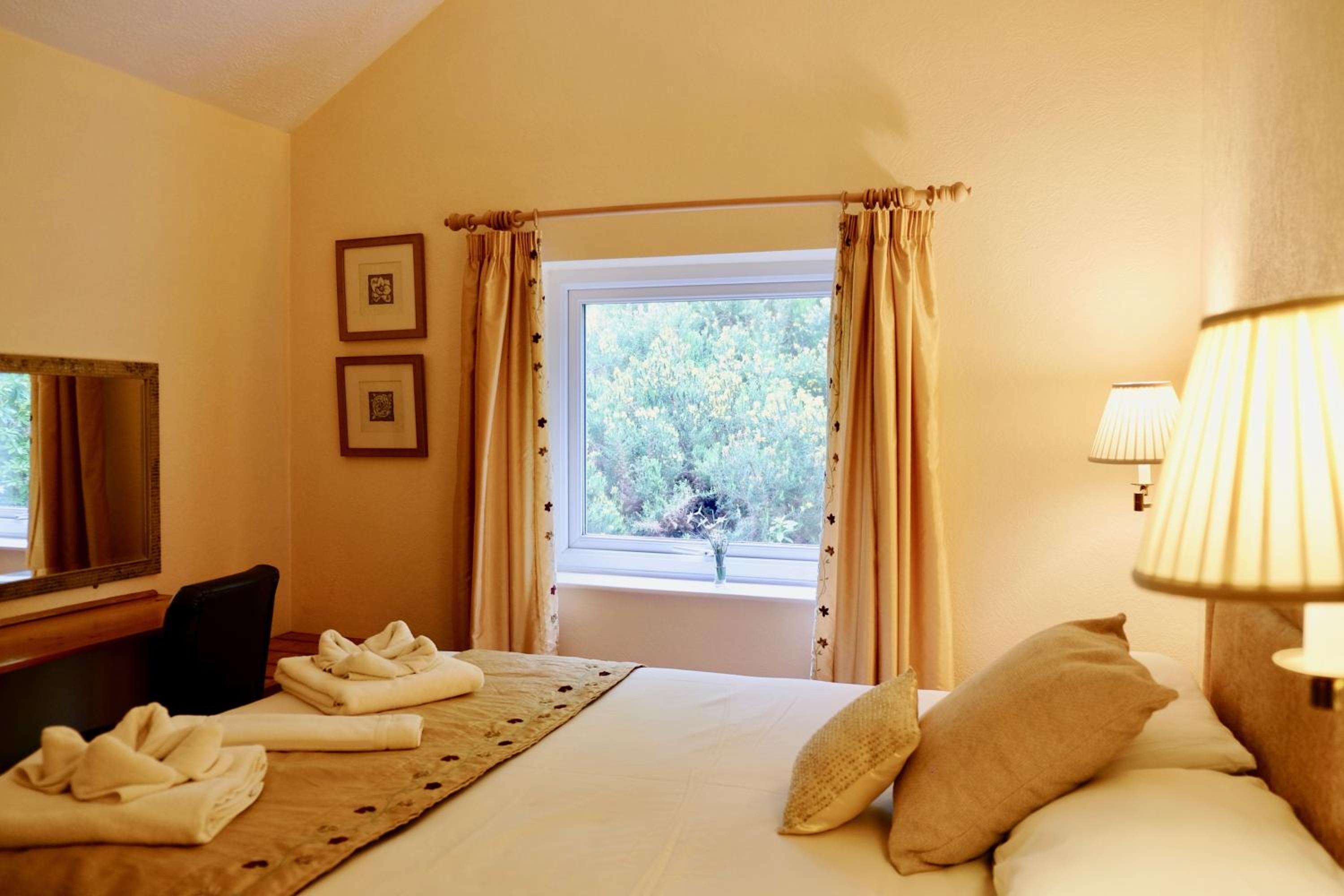 Double Room - Photo 10