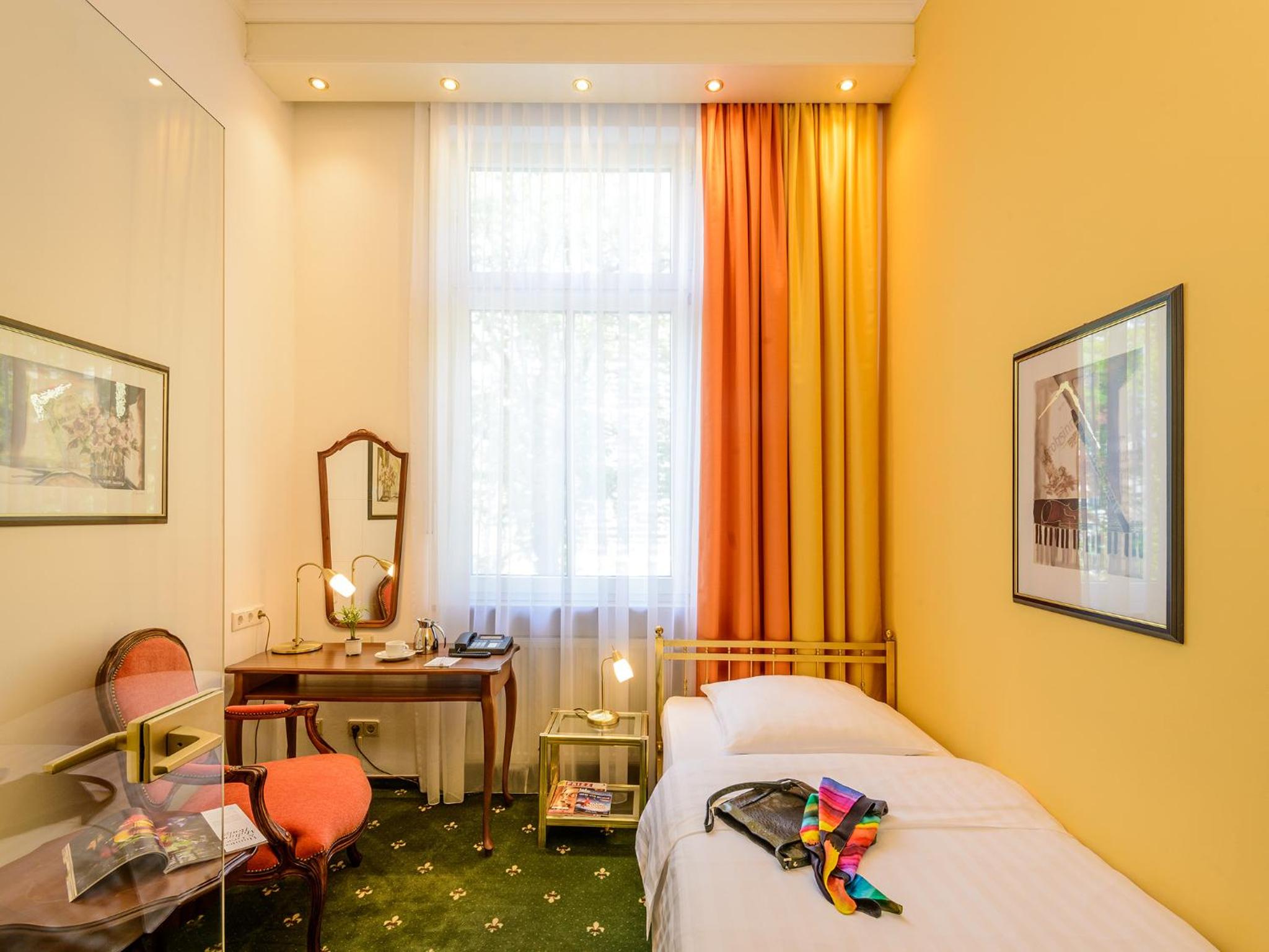 Standard Single Room - Photo 1