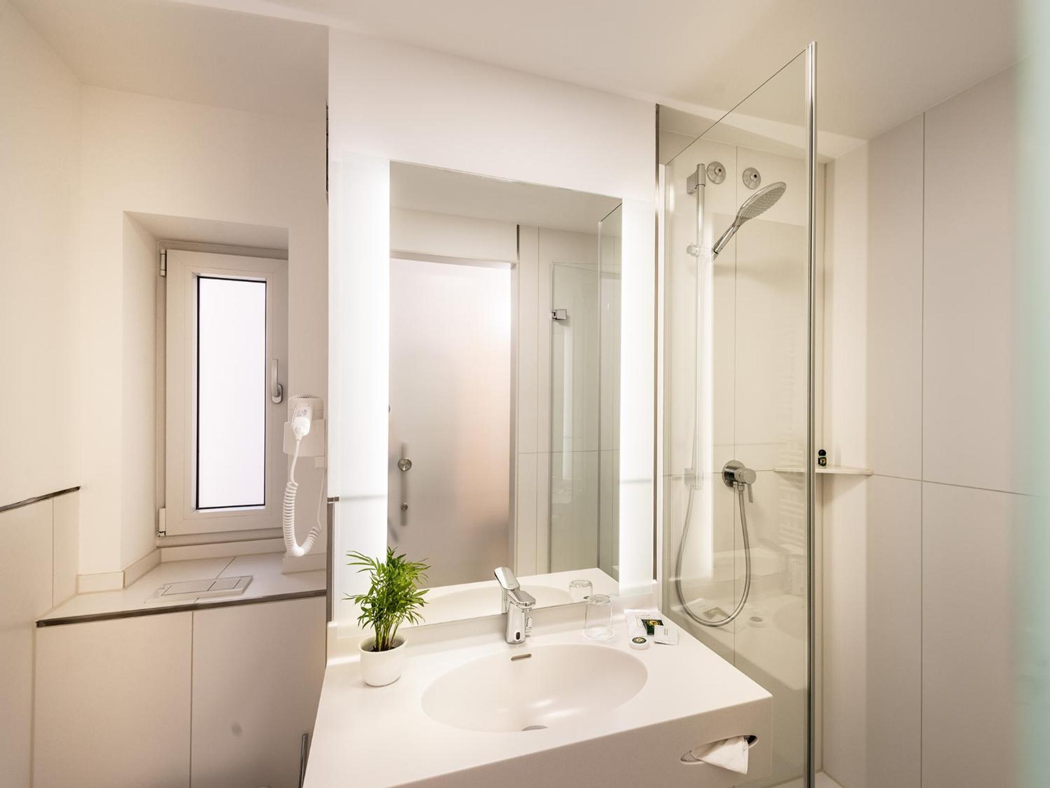 Standard Double Room - Photo 6