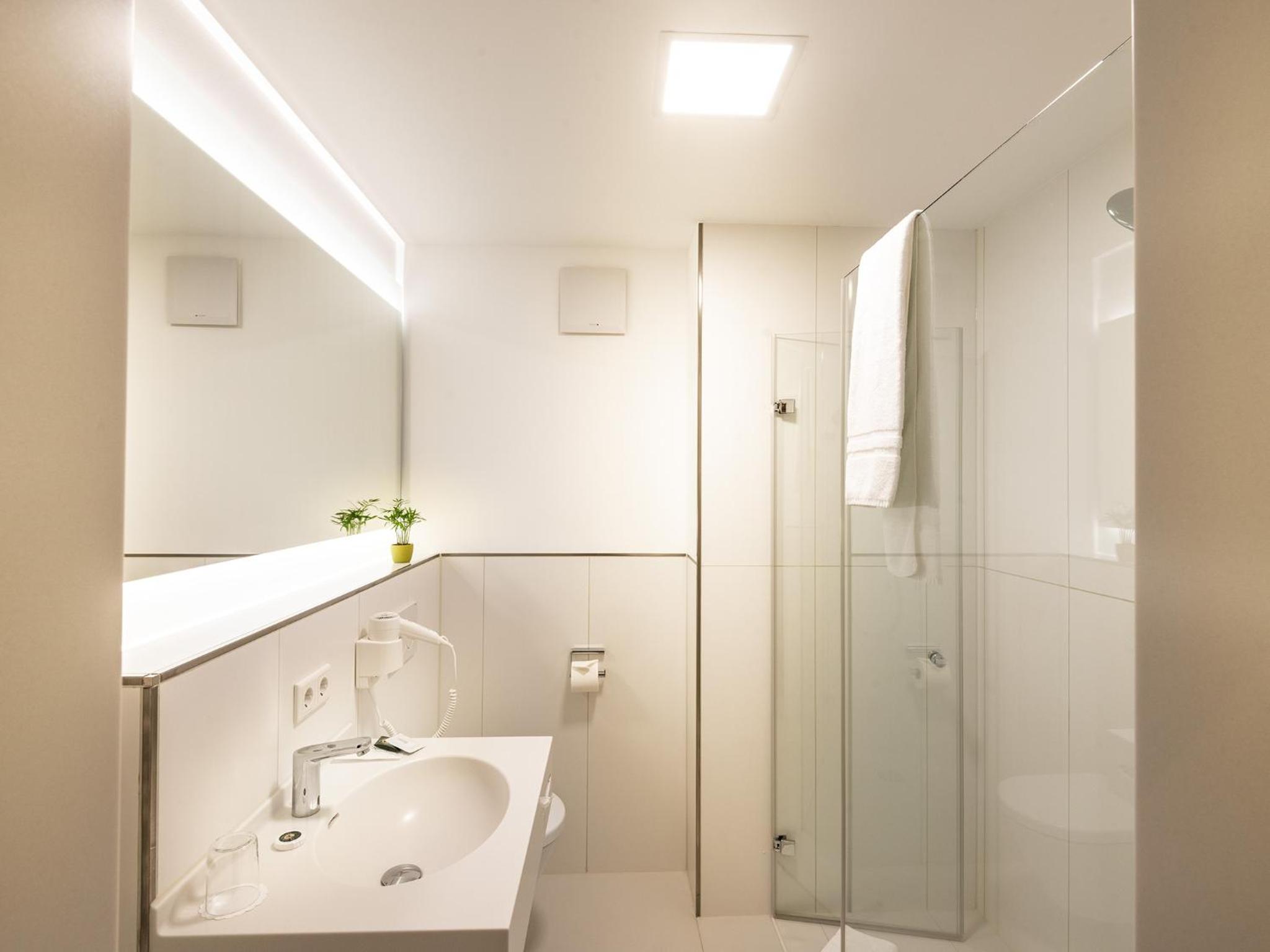Standard Single Room - Photo 5