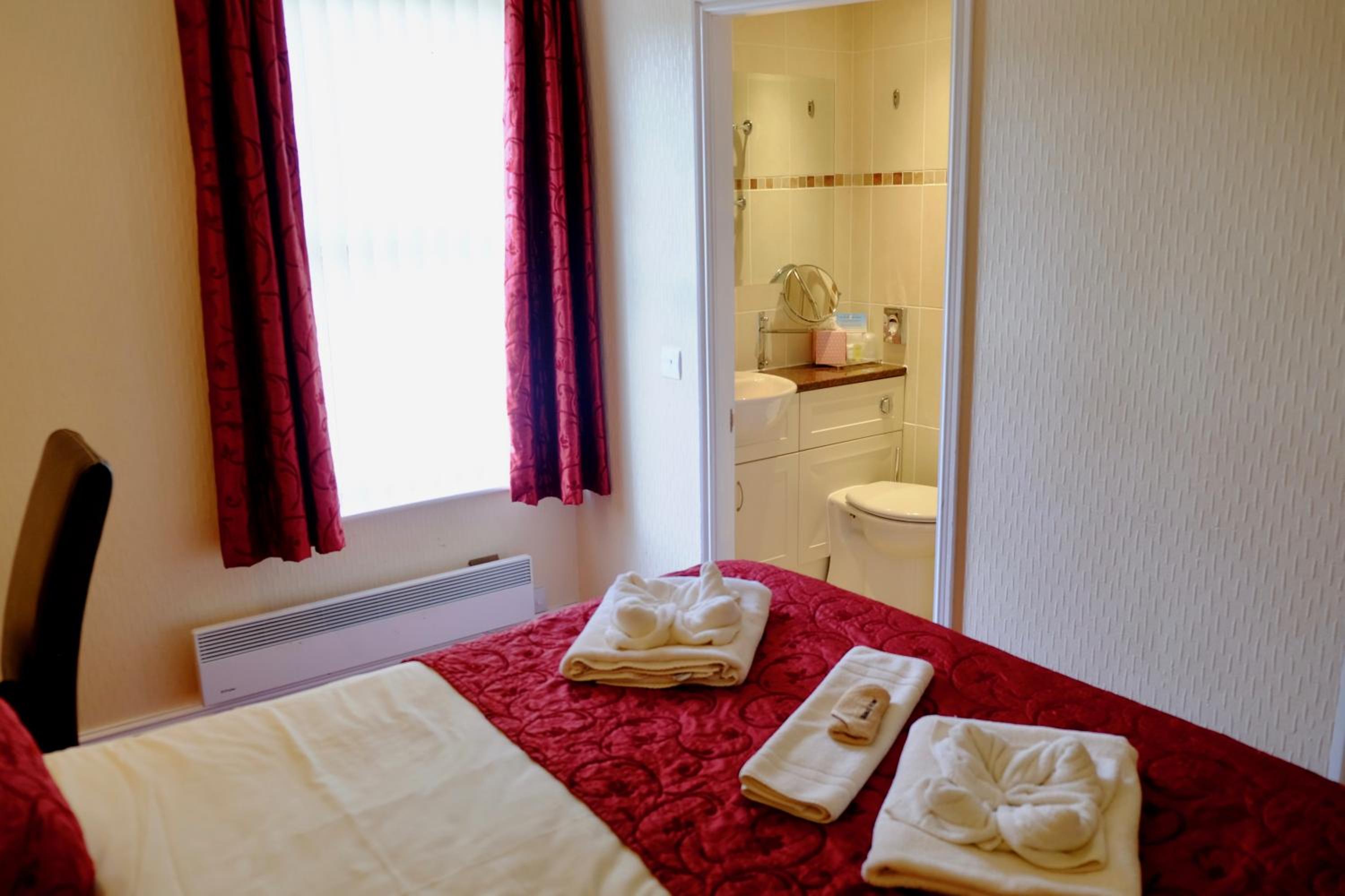 Double Room - Photo 4