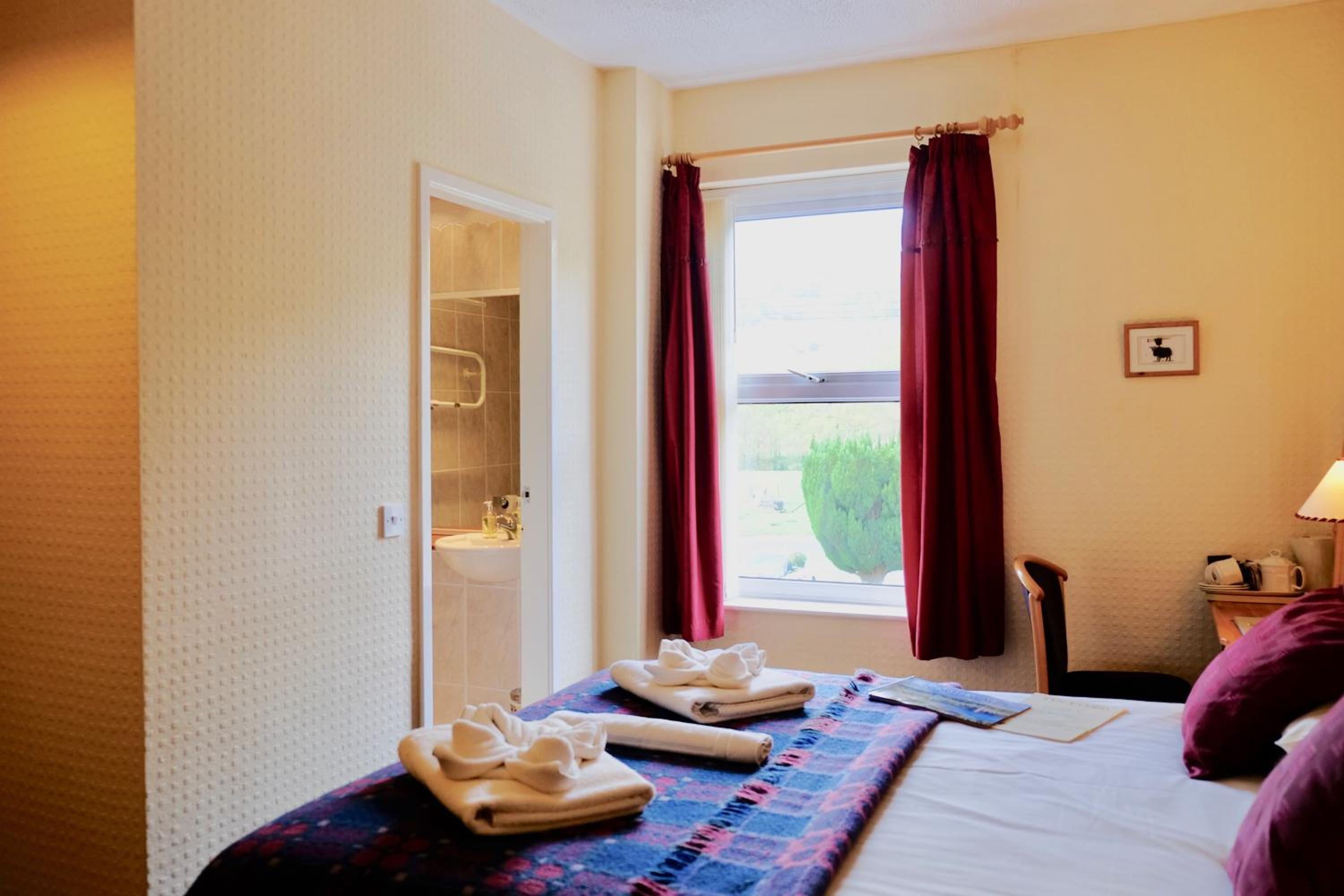 Double Room - Photo 6