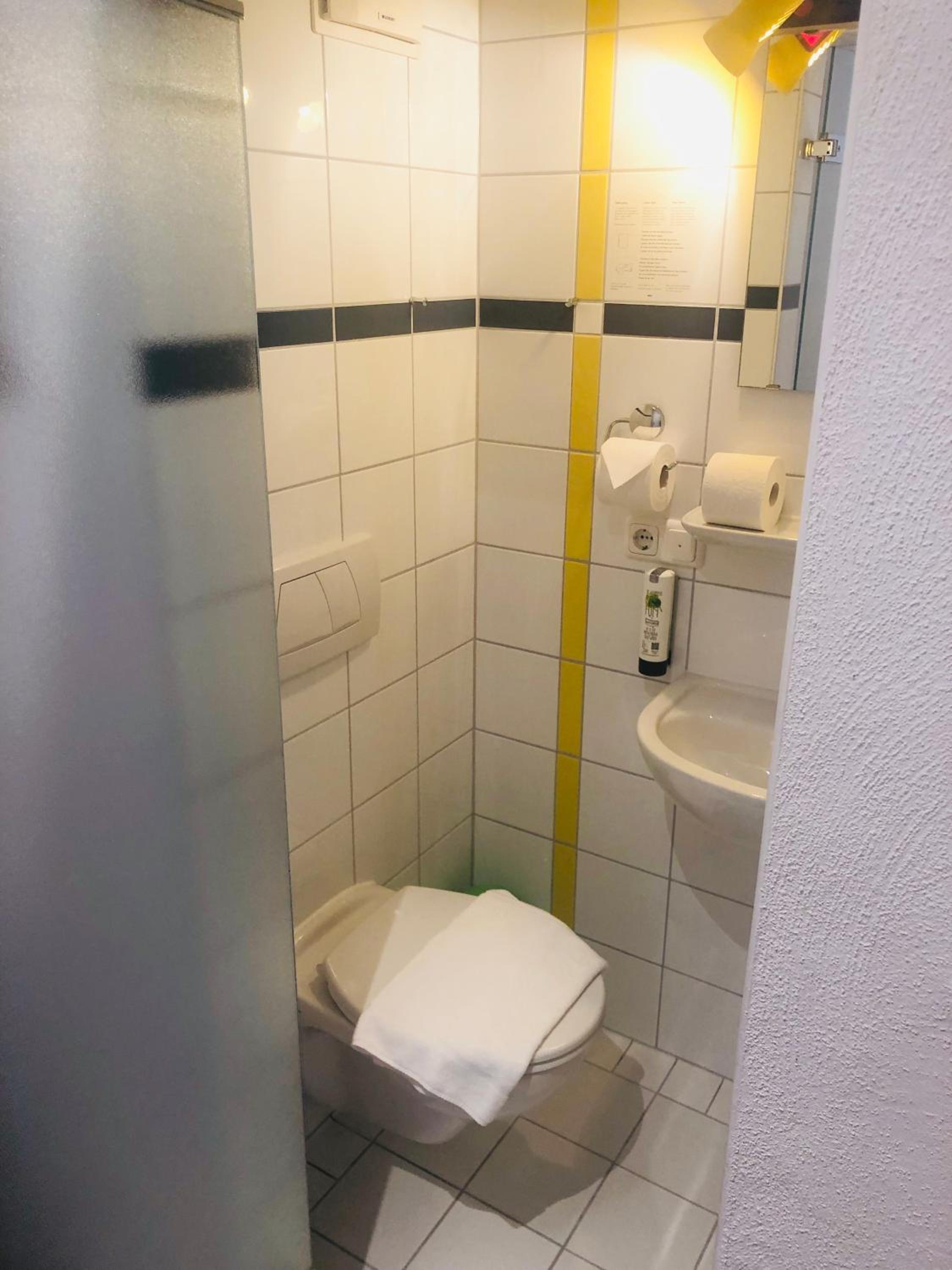 Double Room - Photo 18