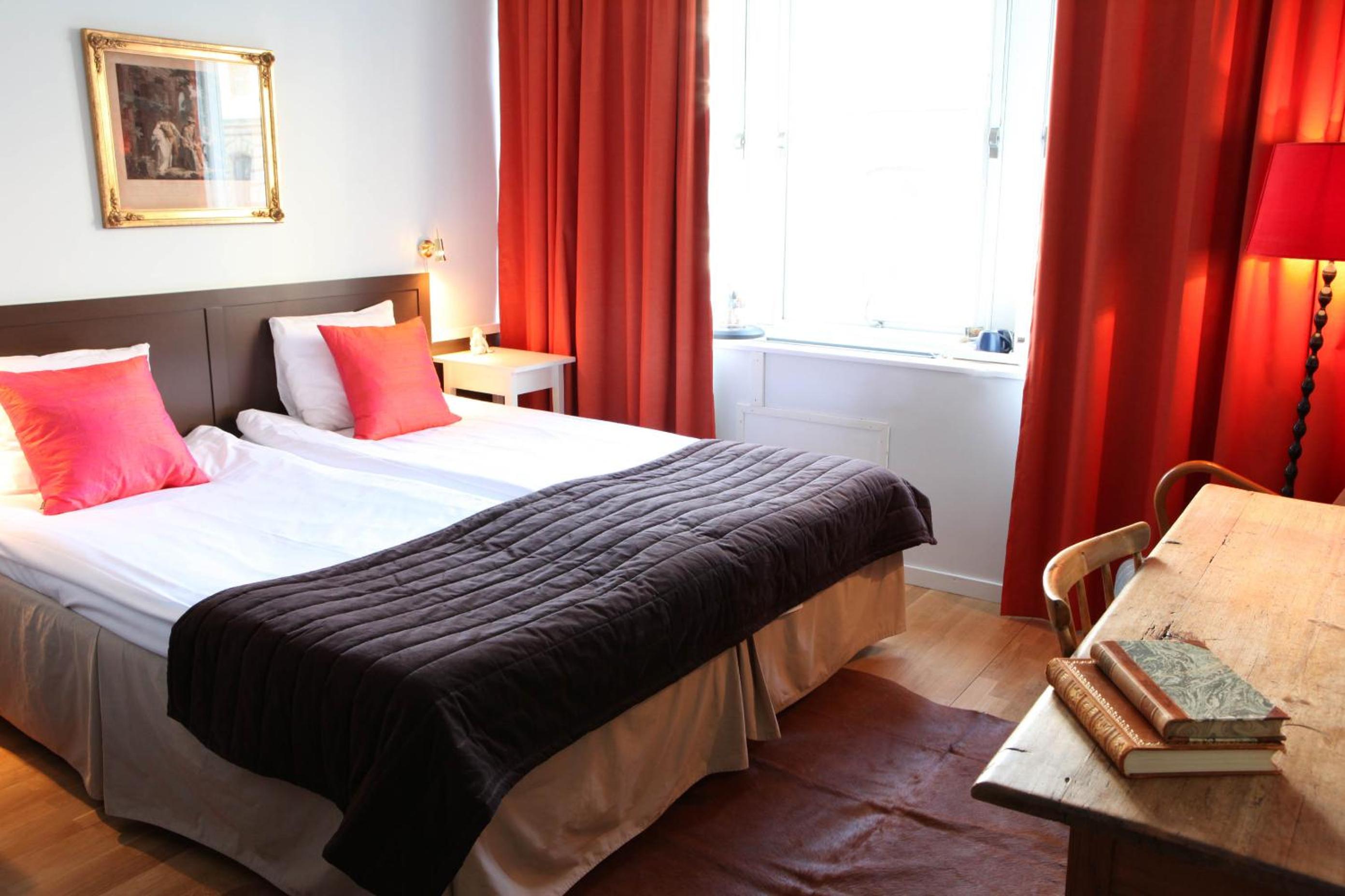 Standard Twin Room - Photo 25