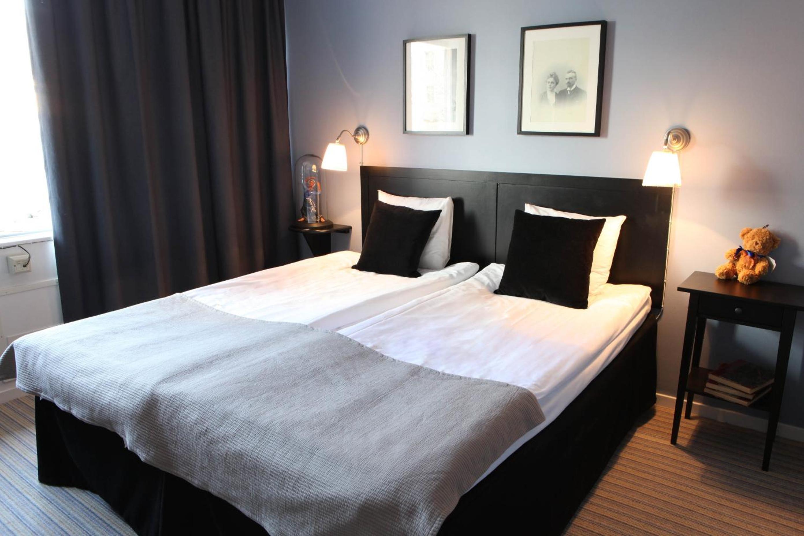 Standard Twin Room - Photo 27