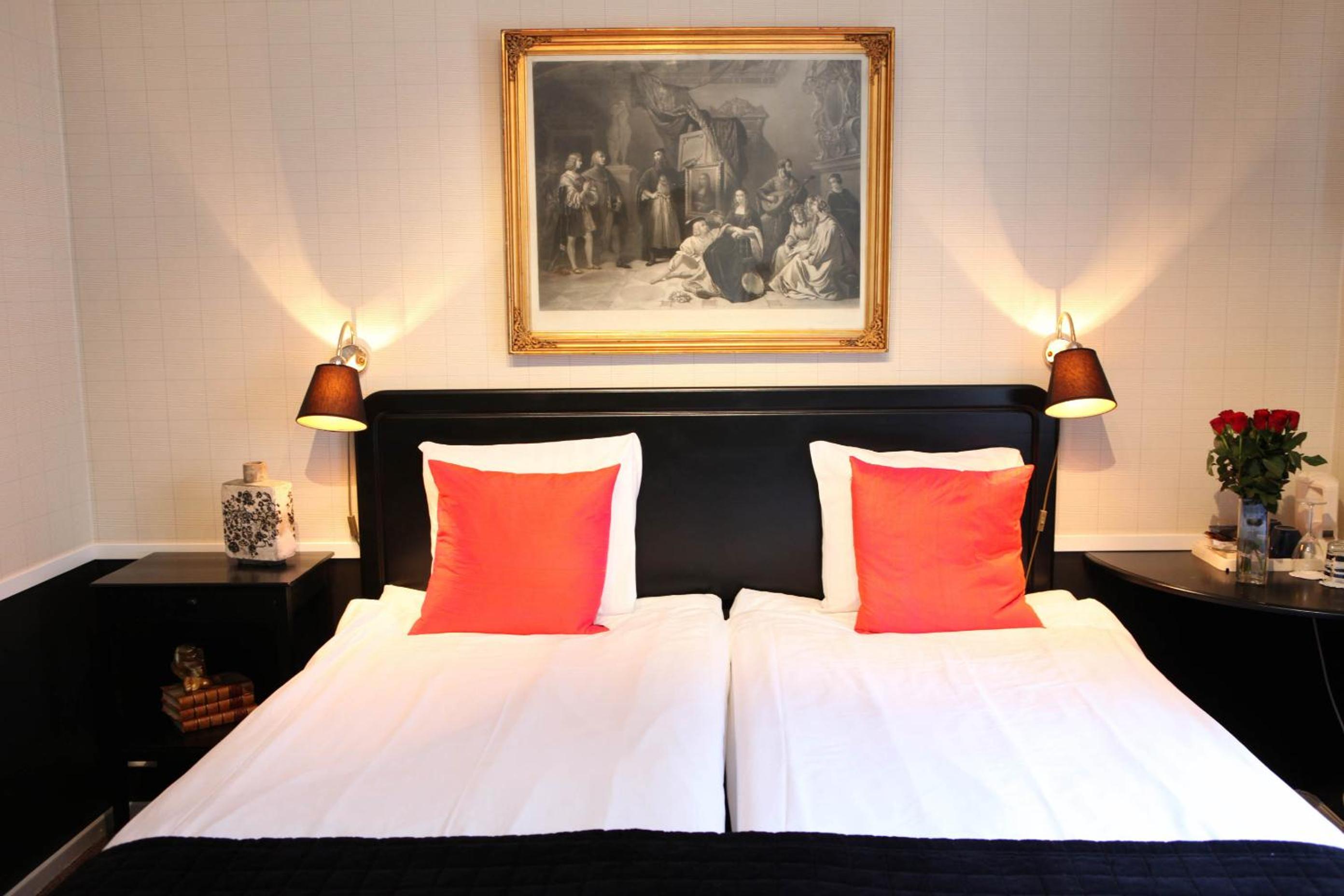 Standard Twin Room - Photo 29