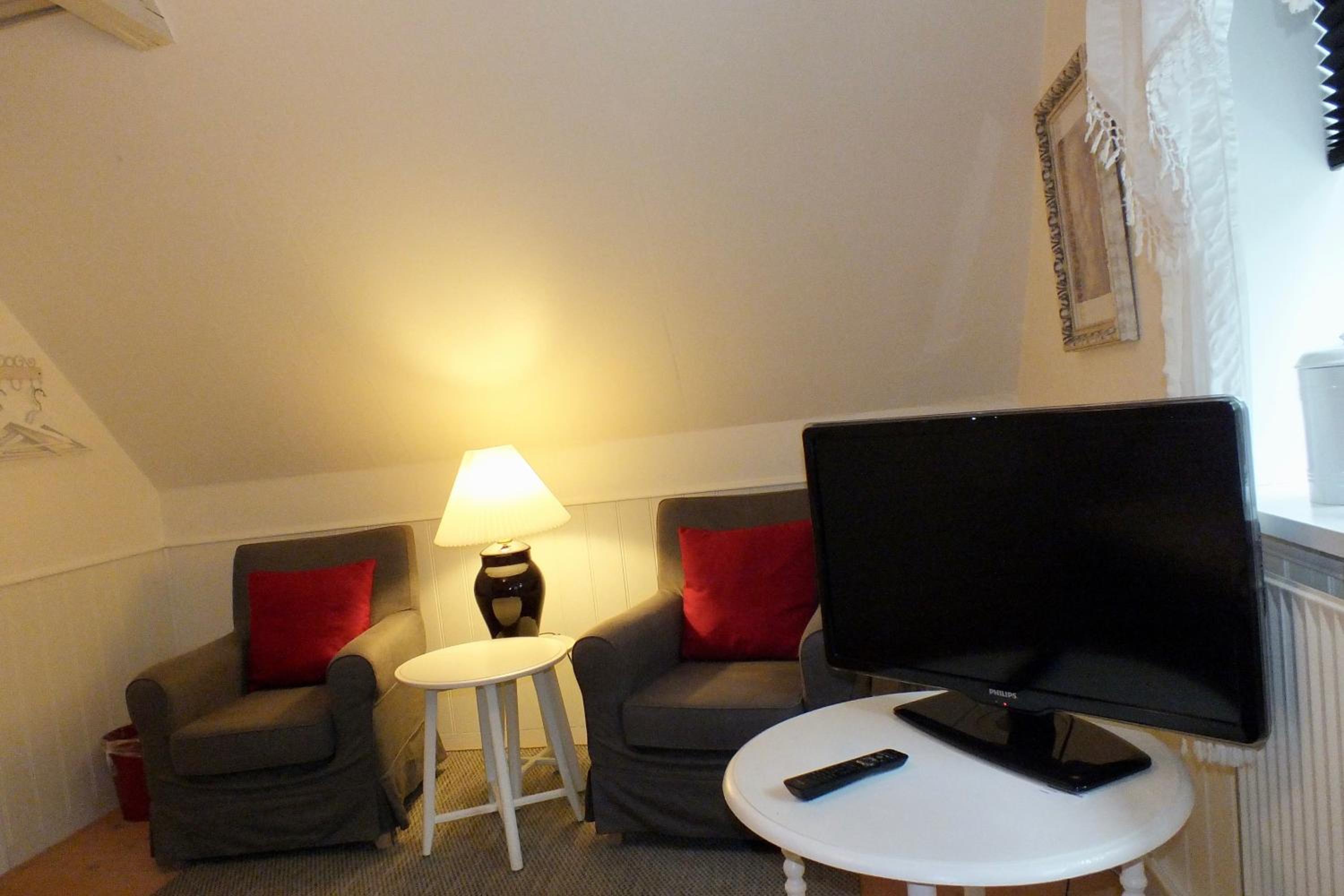 Double Room with Private External Bathroom photo 2