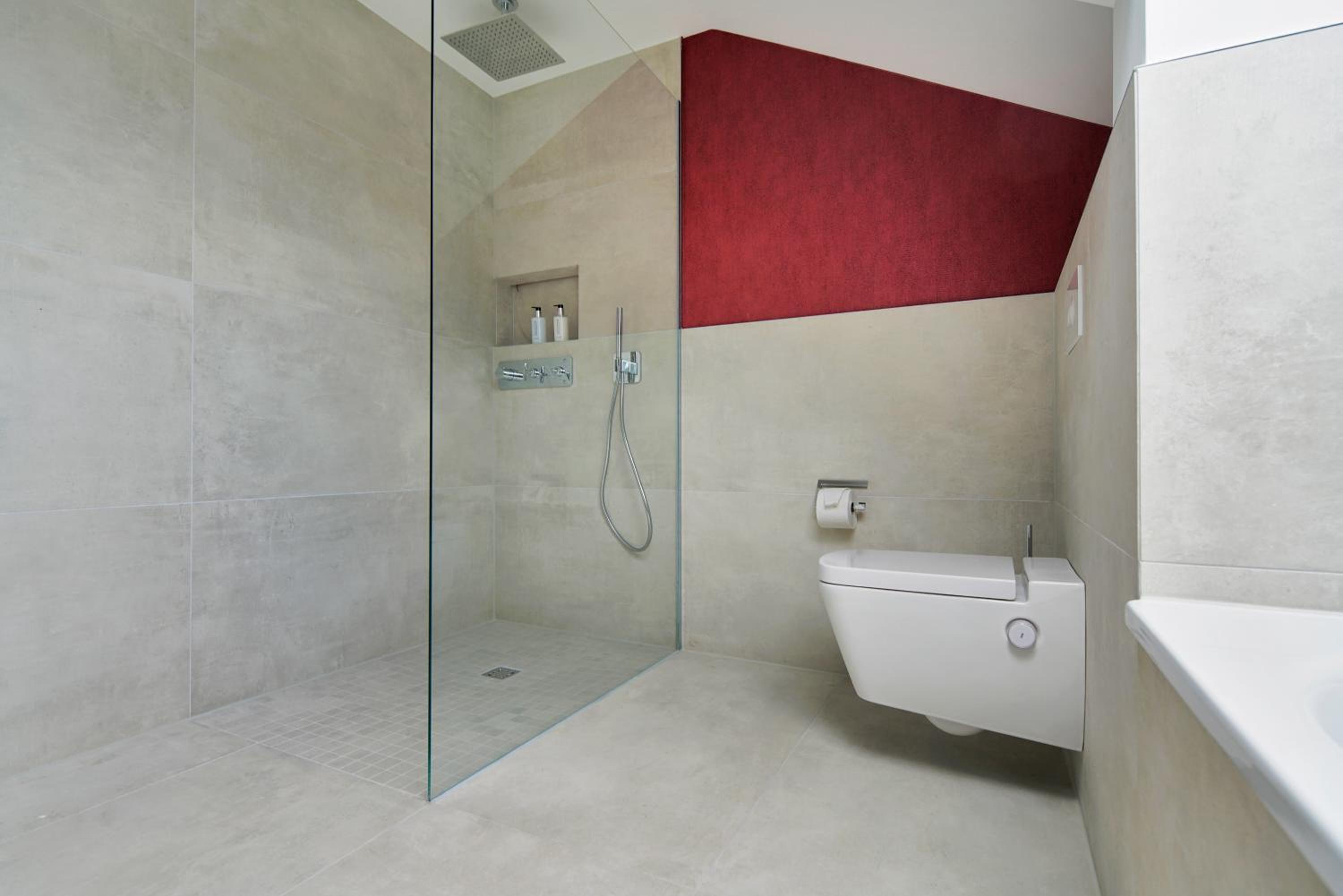 Superior King Suite - Photo 4