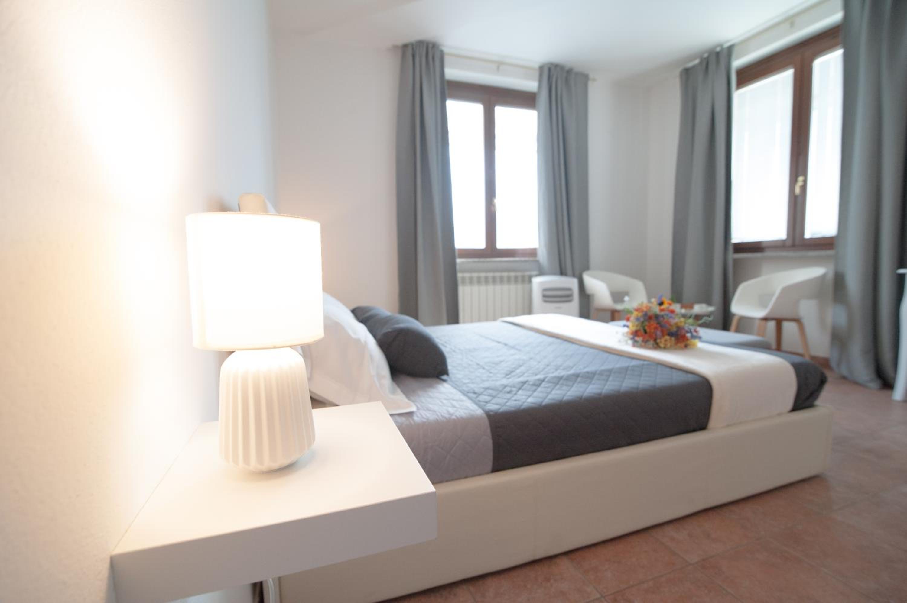 Superior King Suite - Photo 8