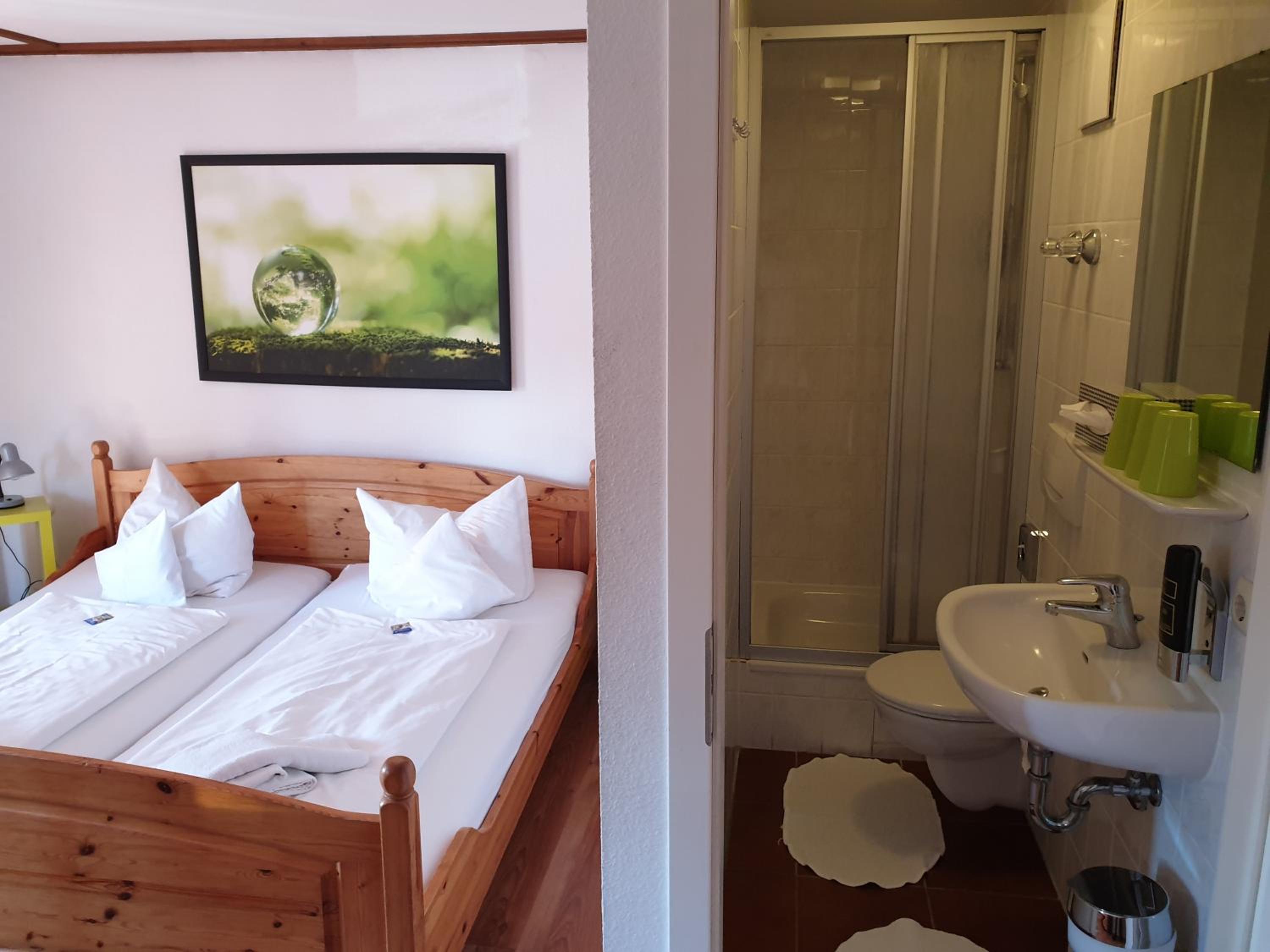 Double Room With Private Bathroom photo 1