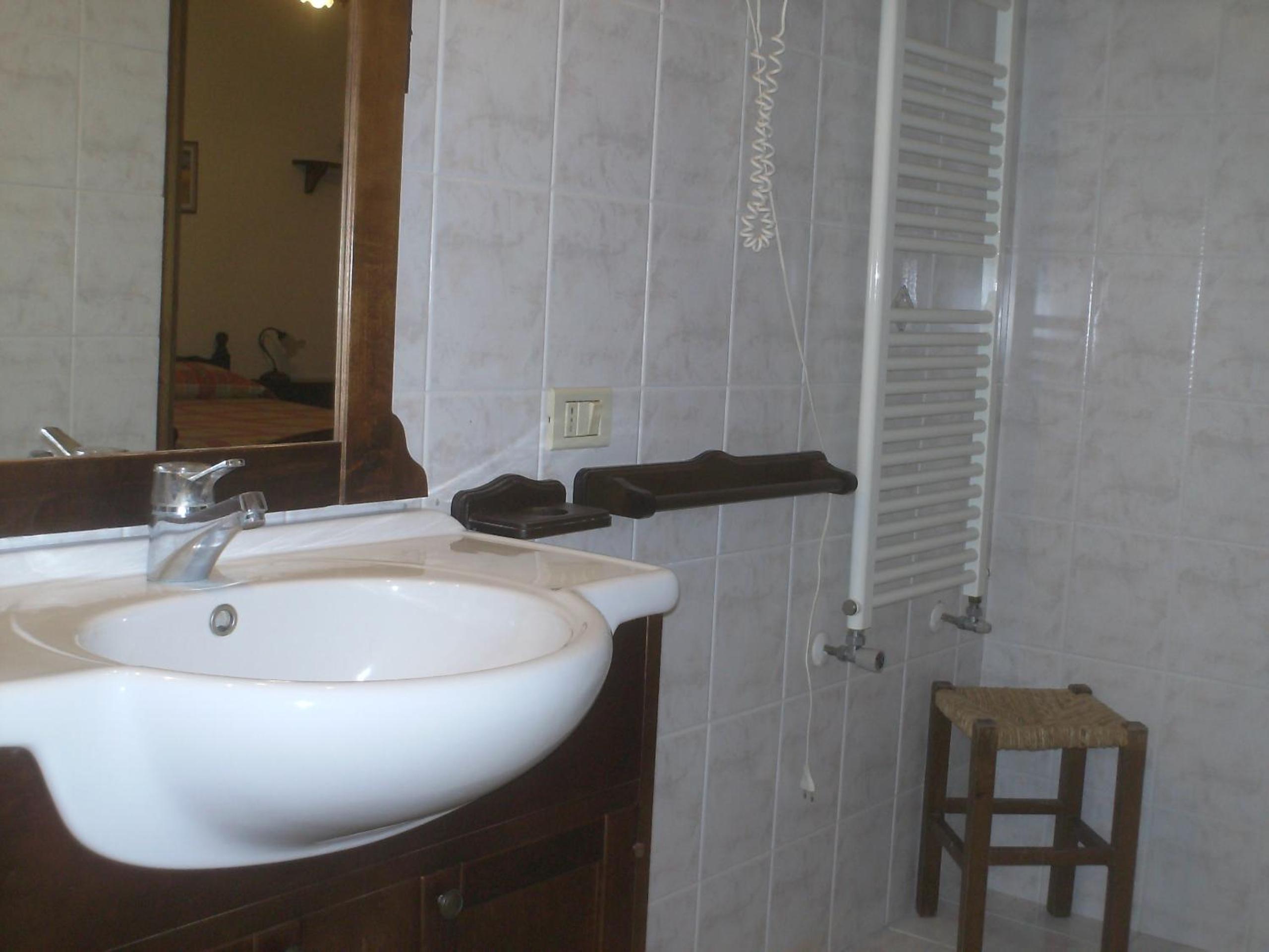 Twin Room with Bathroom photo 3