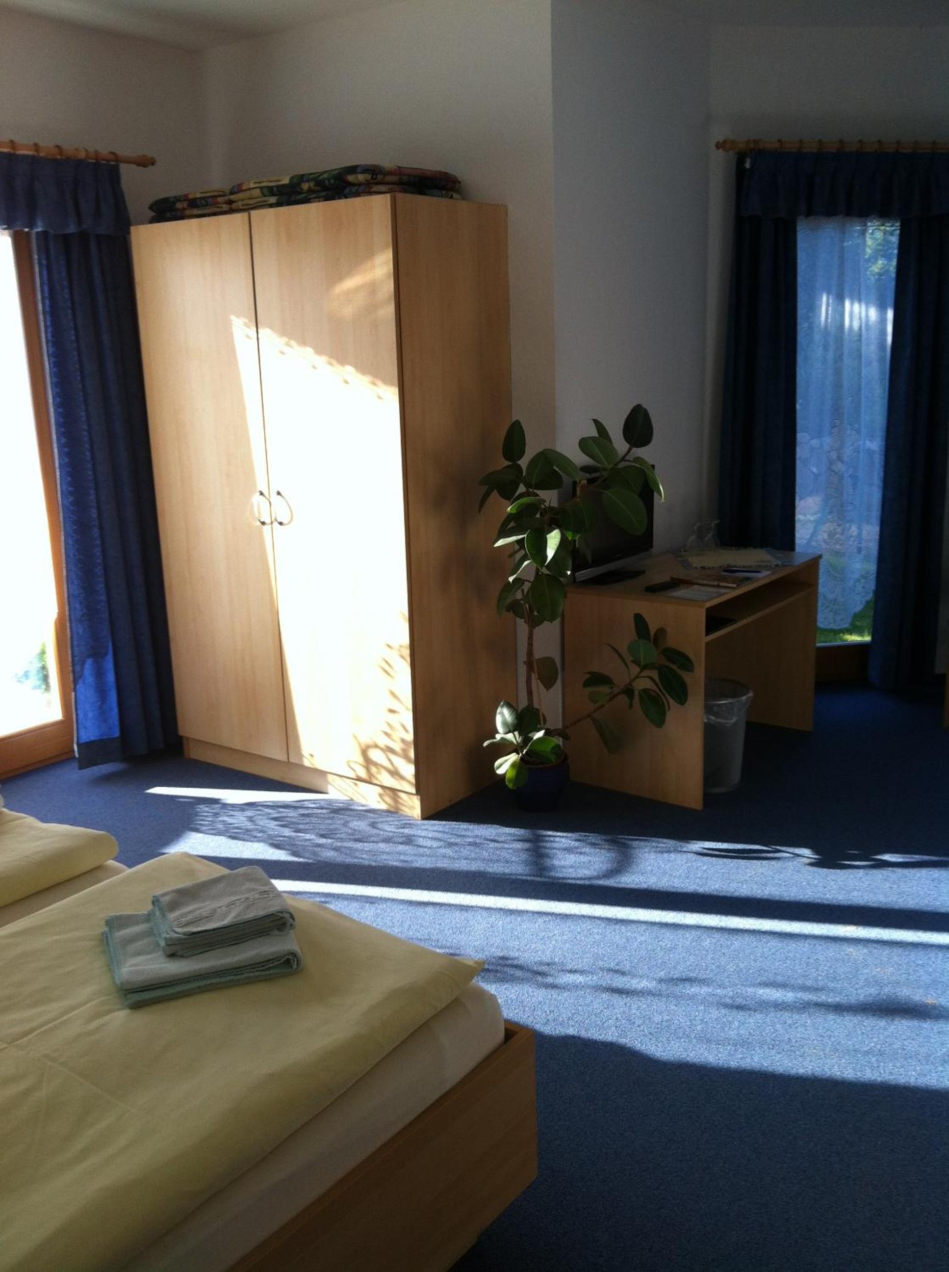 Large Twin Room