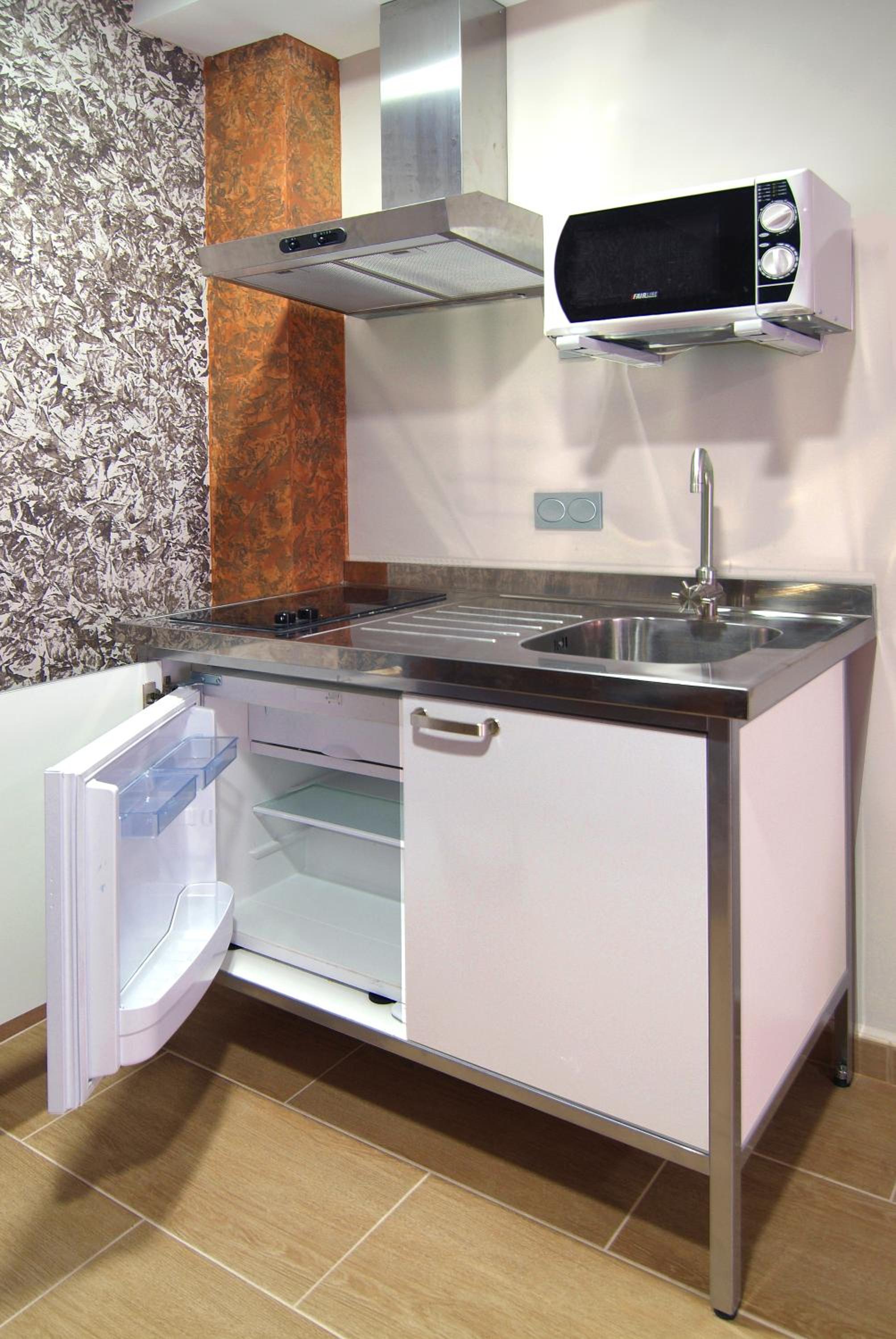 Two-Bedroom Apartment - Photo 5