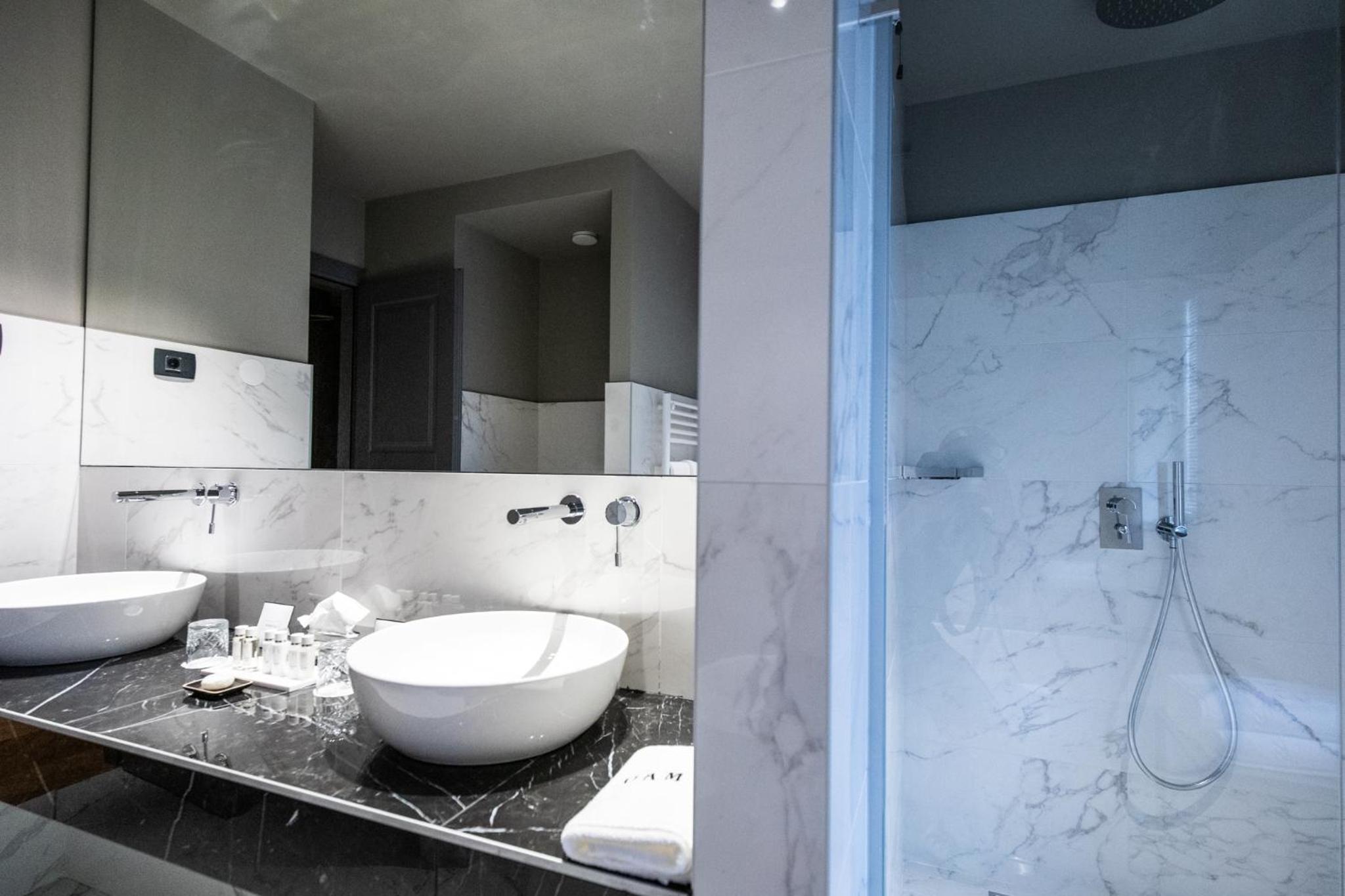 Deluxe Junior Suite - Photo 3