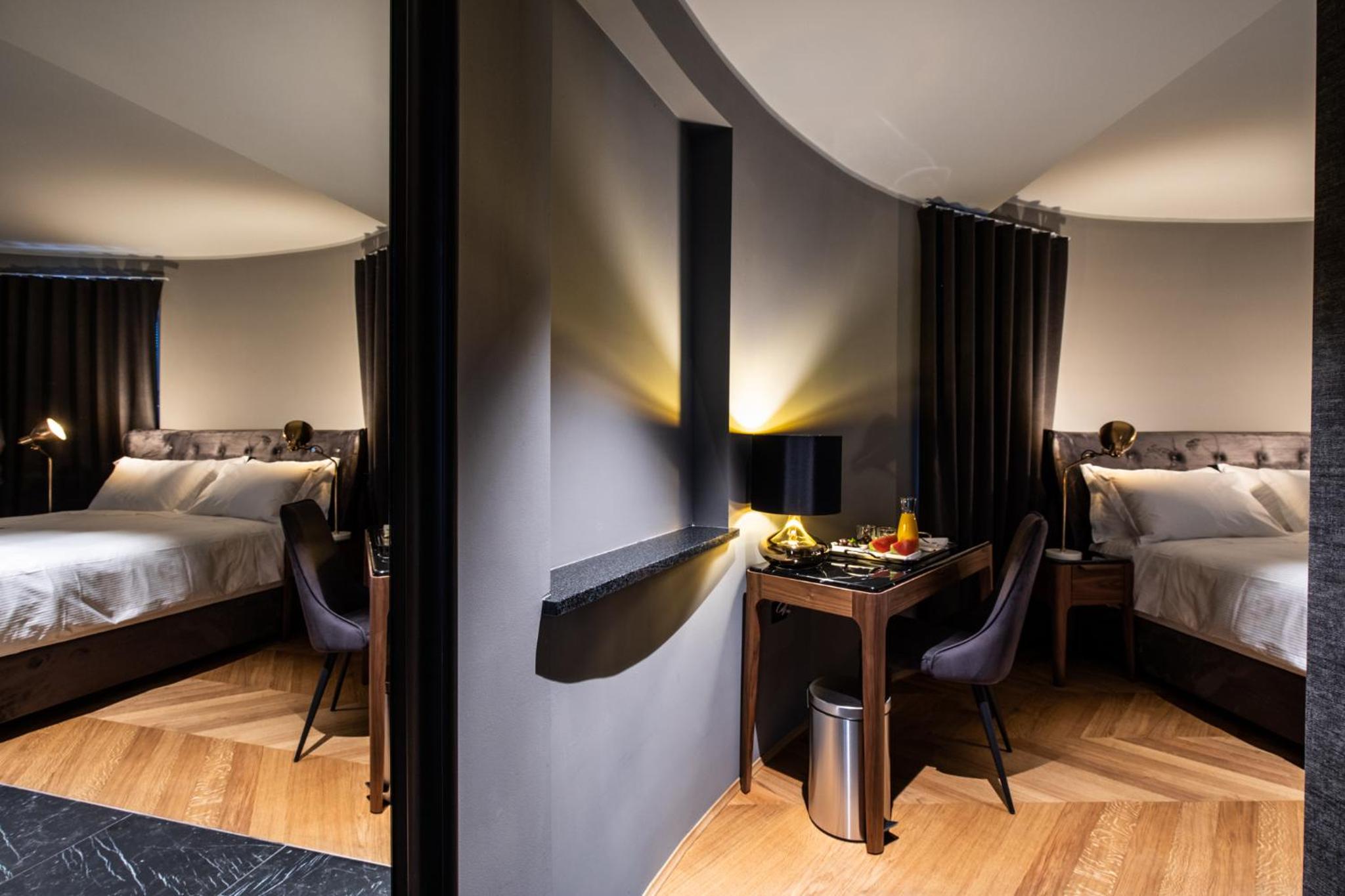 Queen Suite - Photo 2