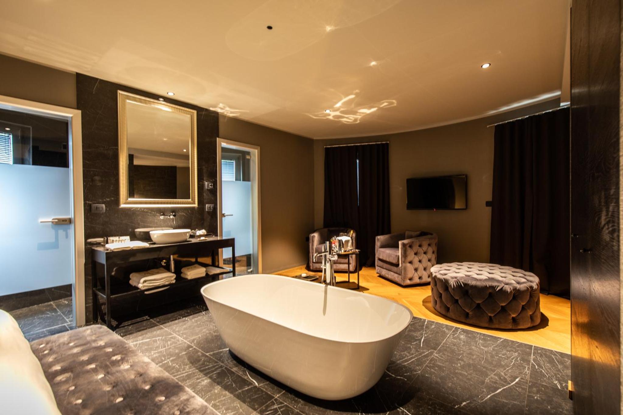 Queen Suite - Photo 4