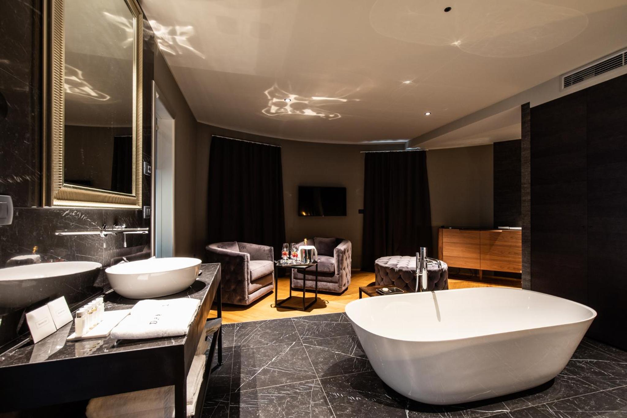 Queen Suite - Photo 3