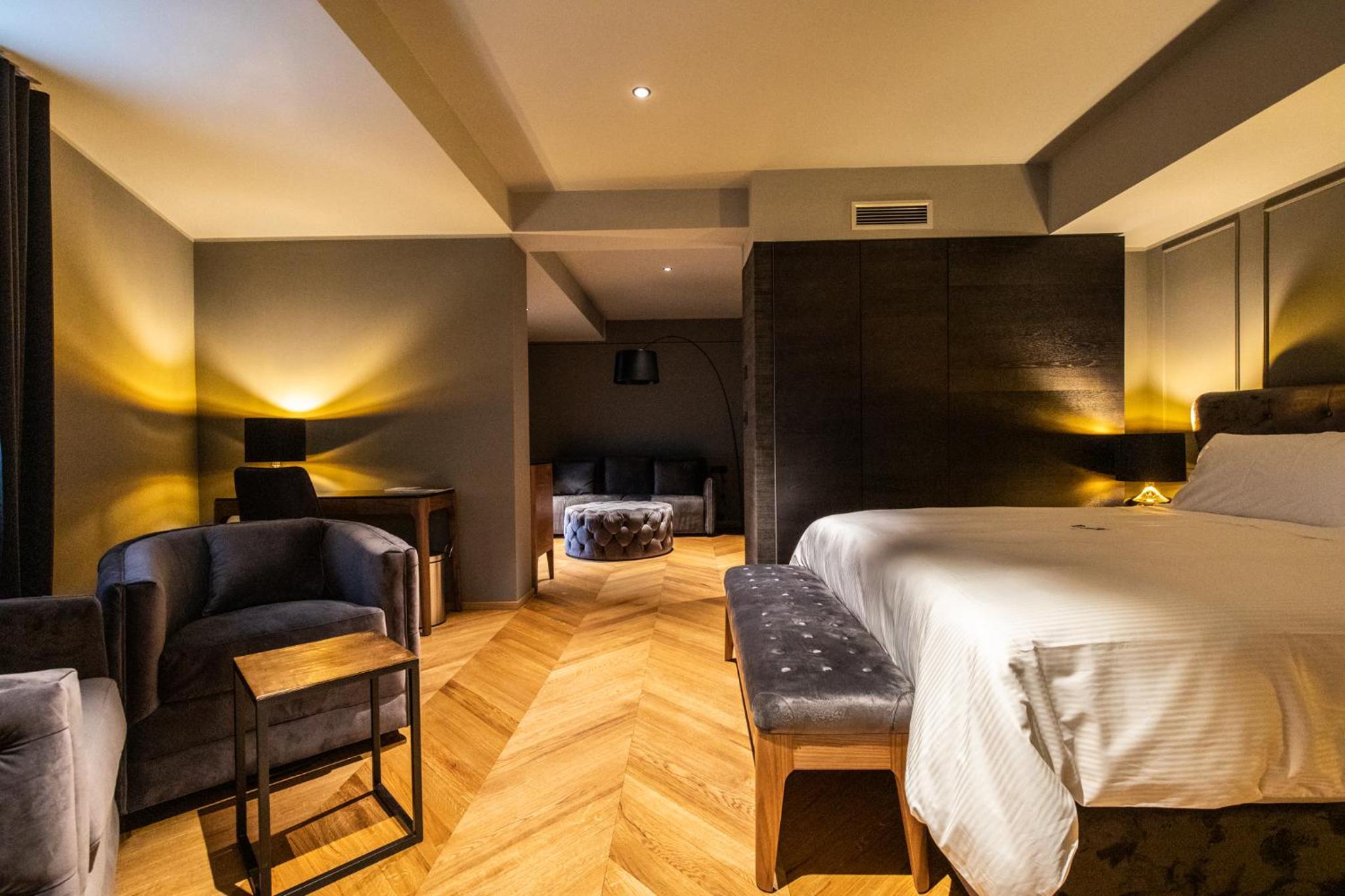 King Suite - Photo 1