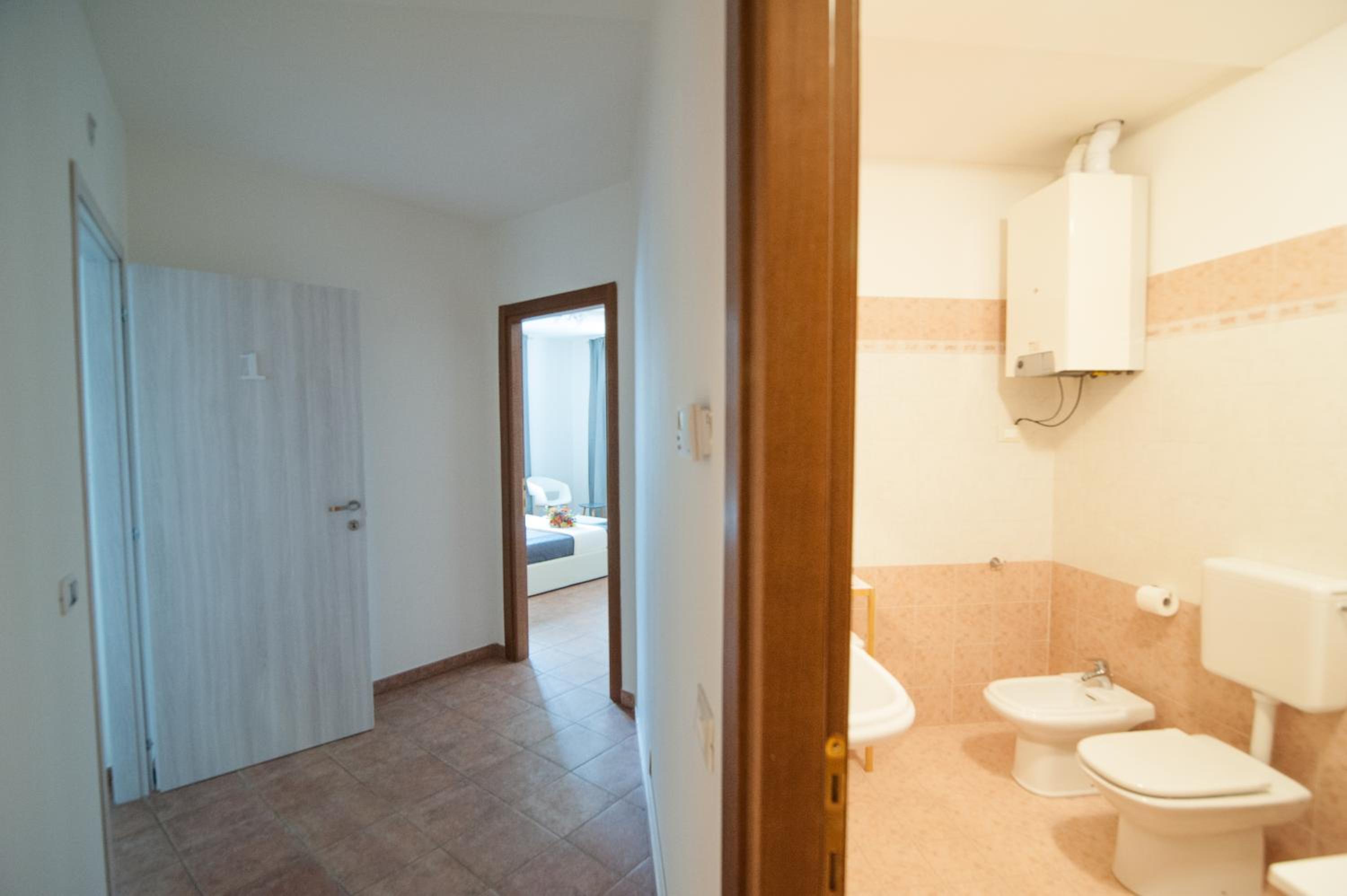 Superior King Suite - Photo 12