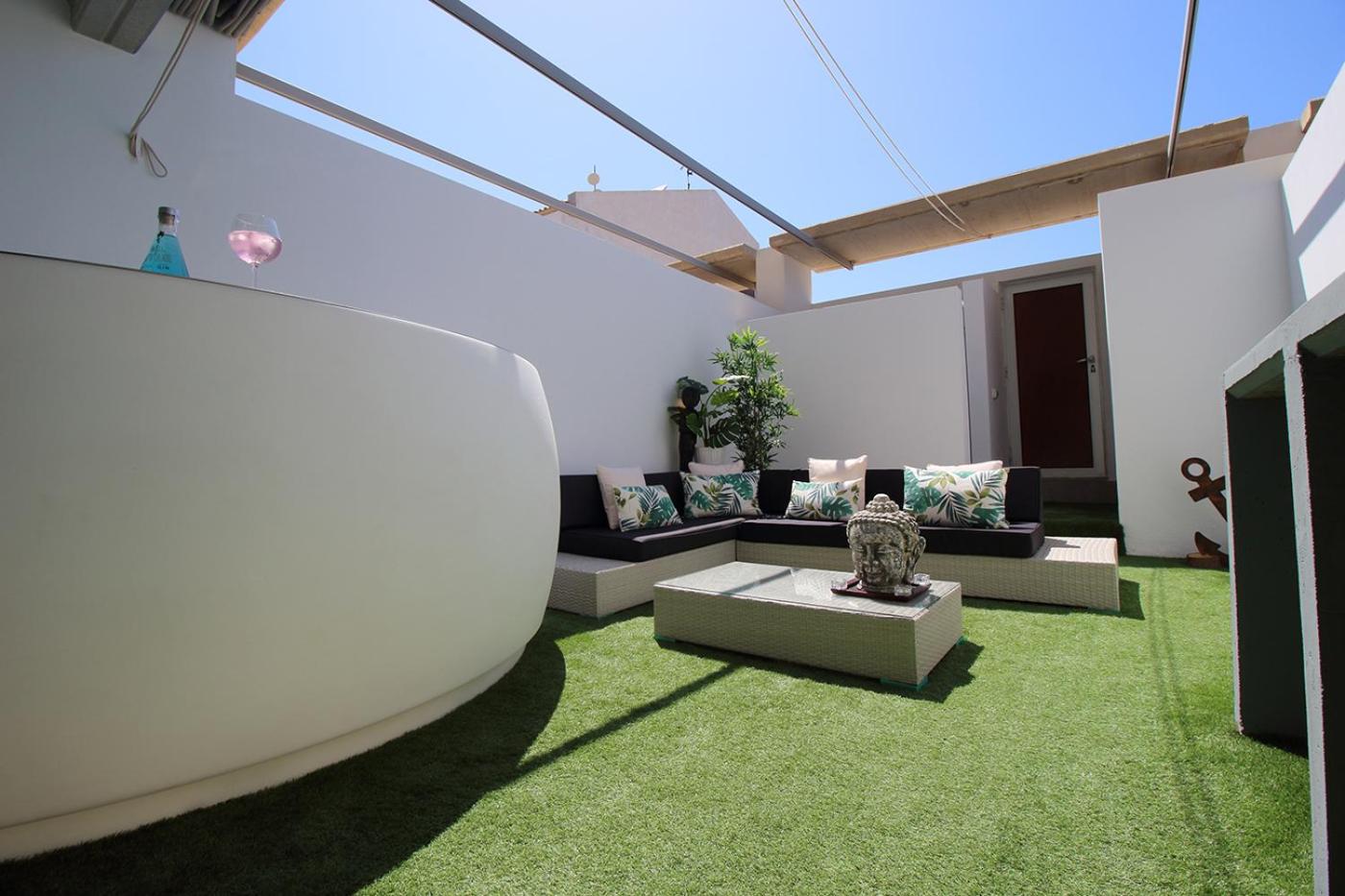 Three-Bedroom Villa - Photo 44