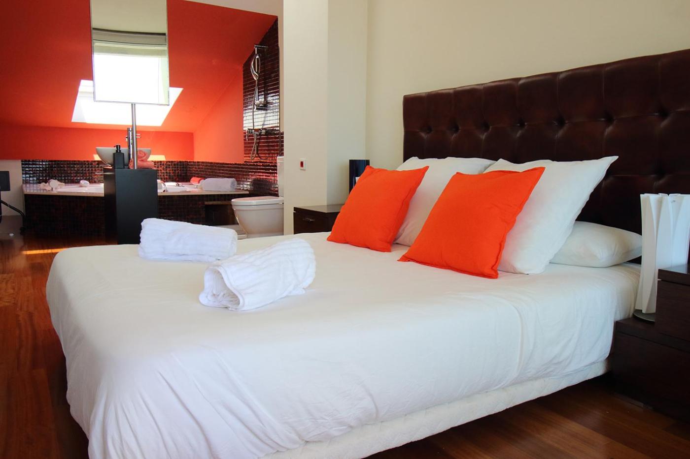 Three-Bedroom Villa - Photo 1