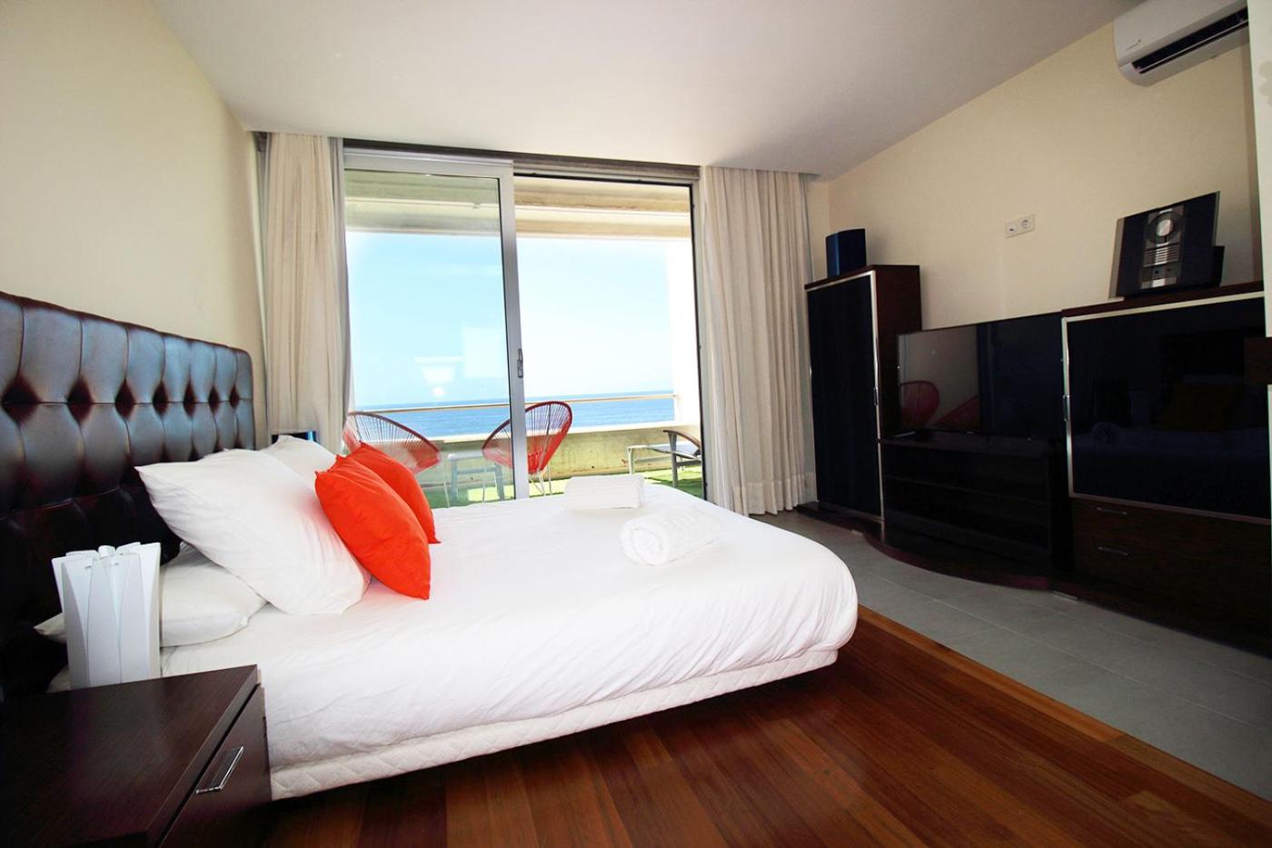 Three-Bedroom Villa - Photo 33