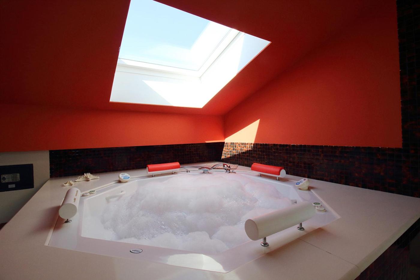 Three-Bedroom Villa - Photo 26