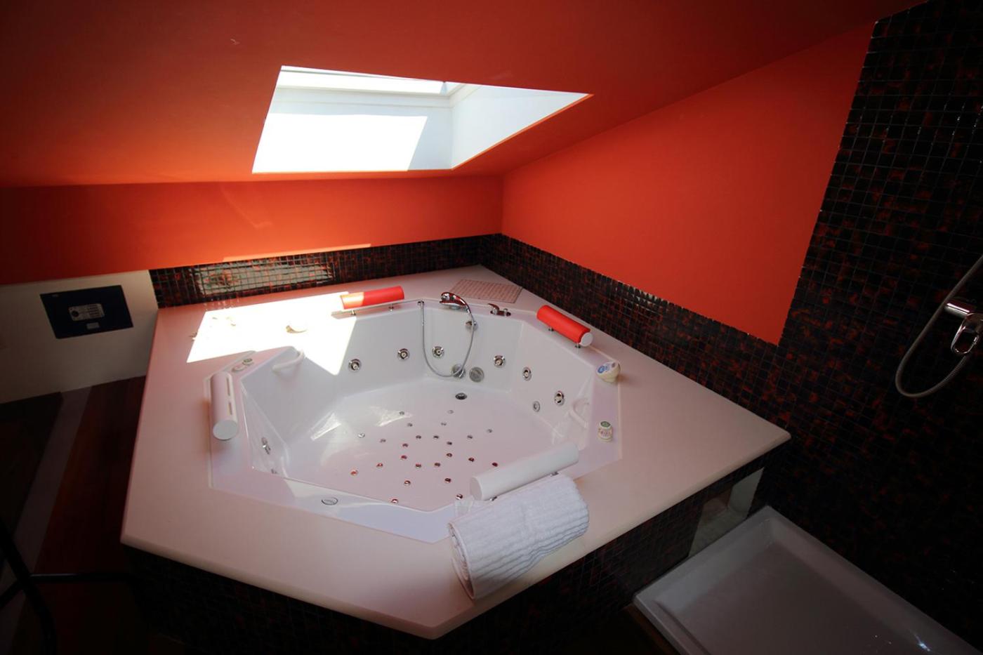 Three-Bedroom Villa - Photo 23