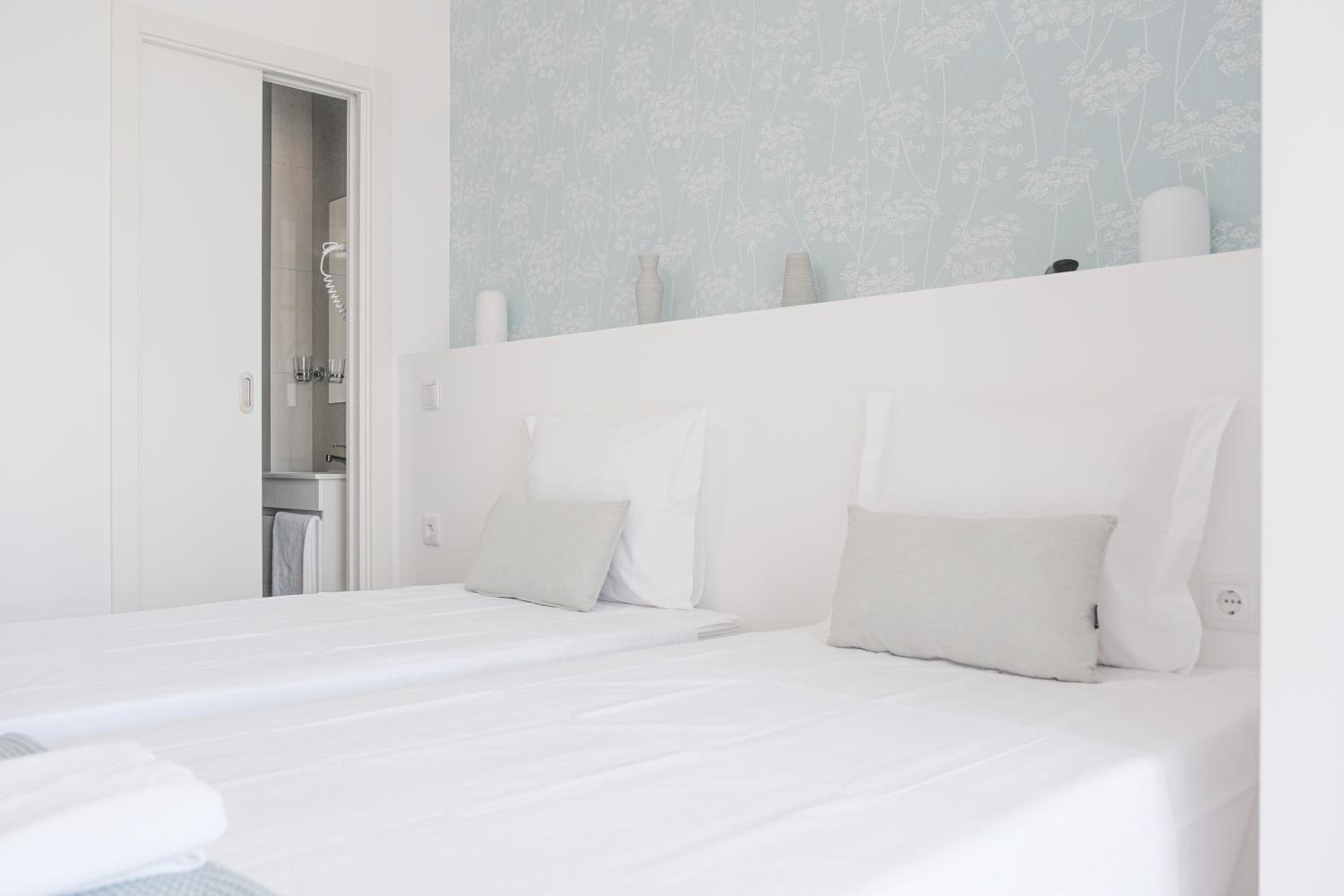 Deluxe Suite - Photo 2
