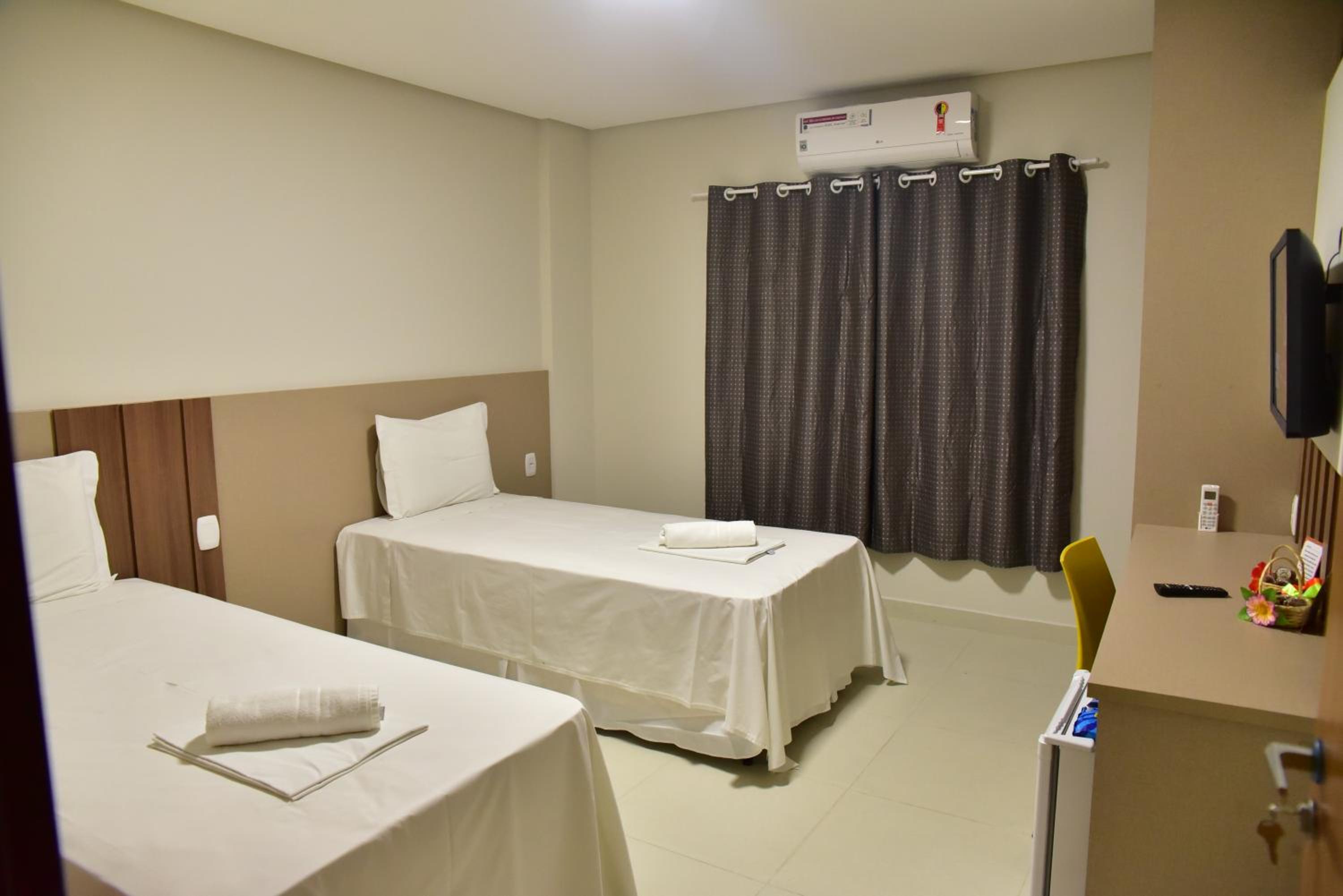 Large Twin Room photo 1