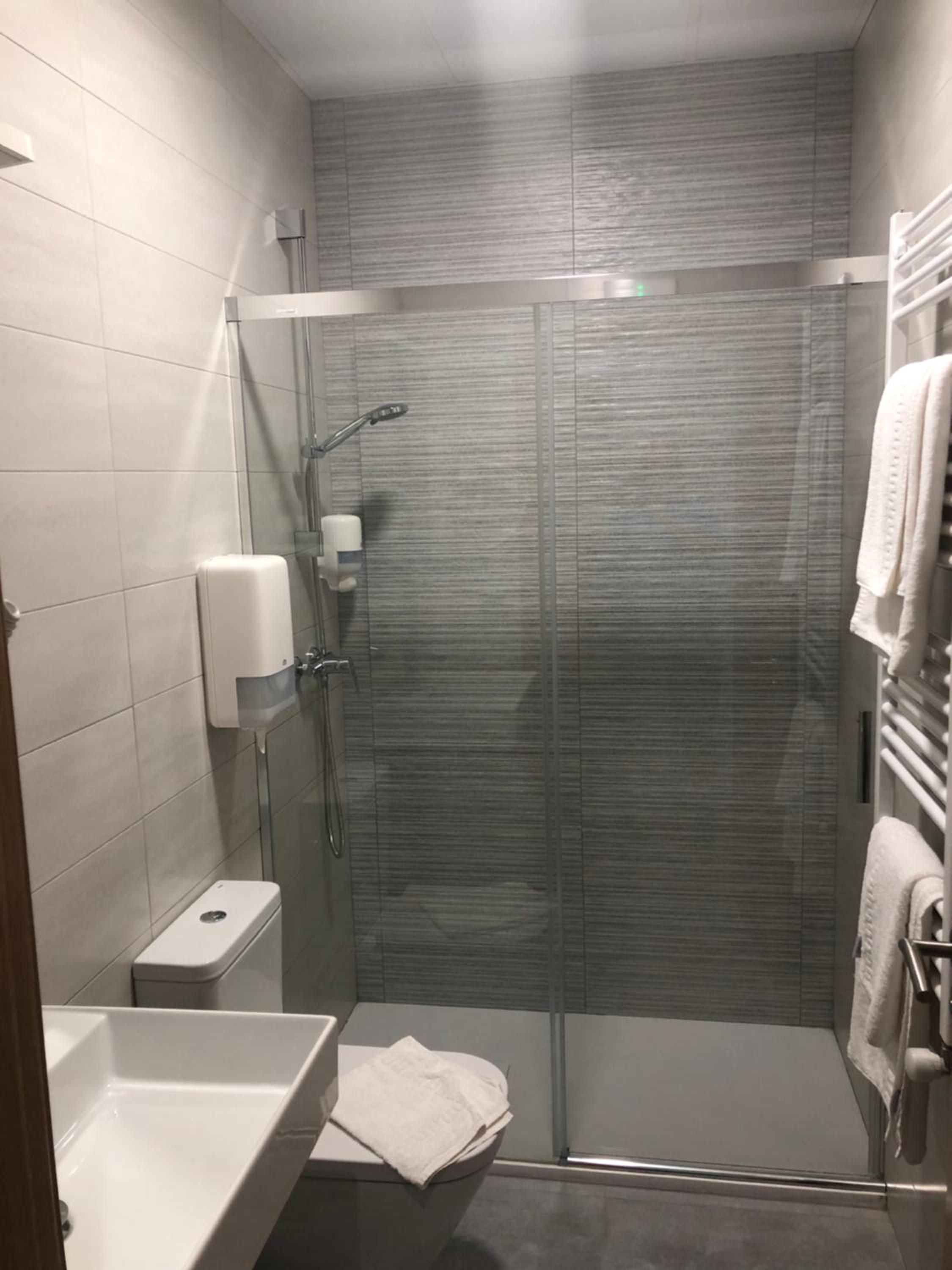 Double Room - Photo 2