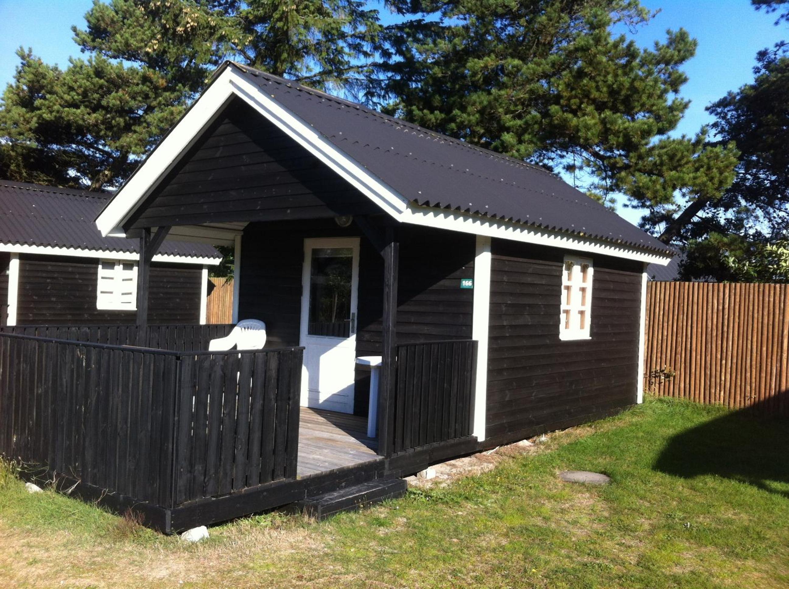 Cottage with Shared Toilet and Bathroom photo 2