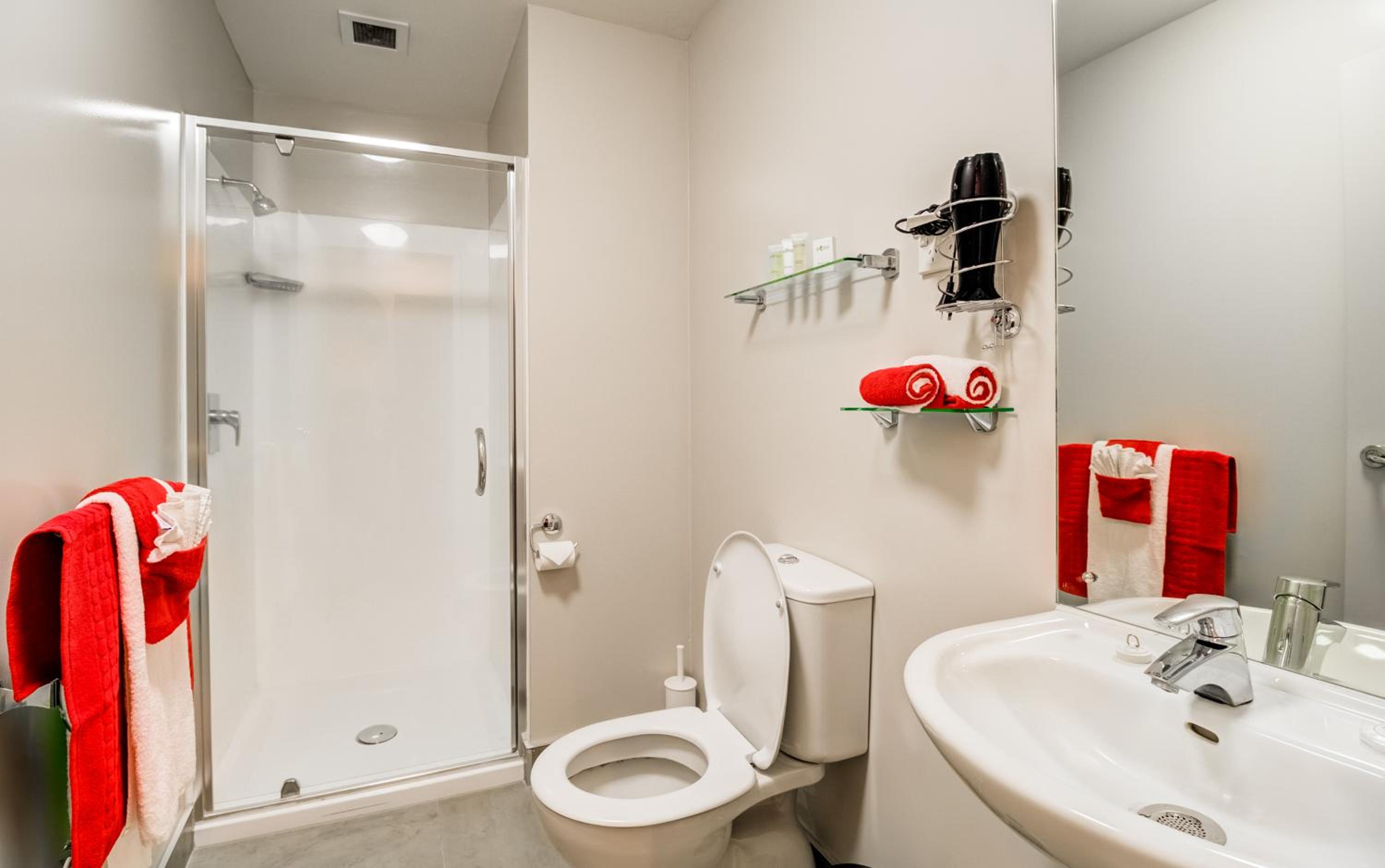 Studio Apartment - Photo 8