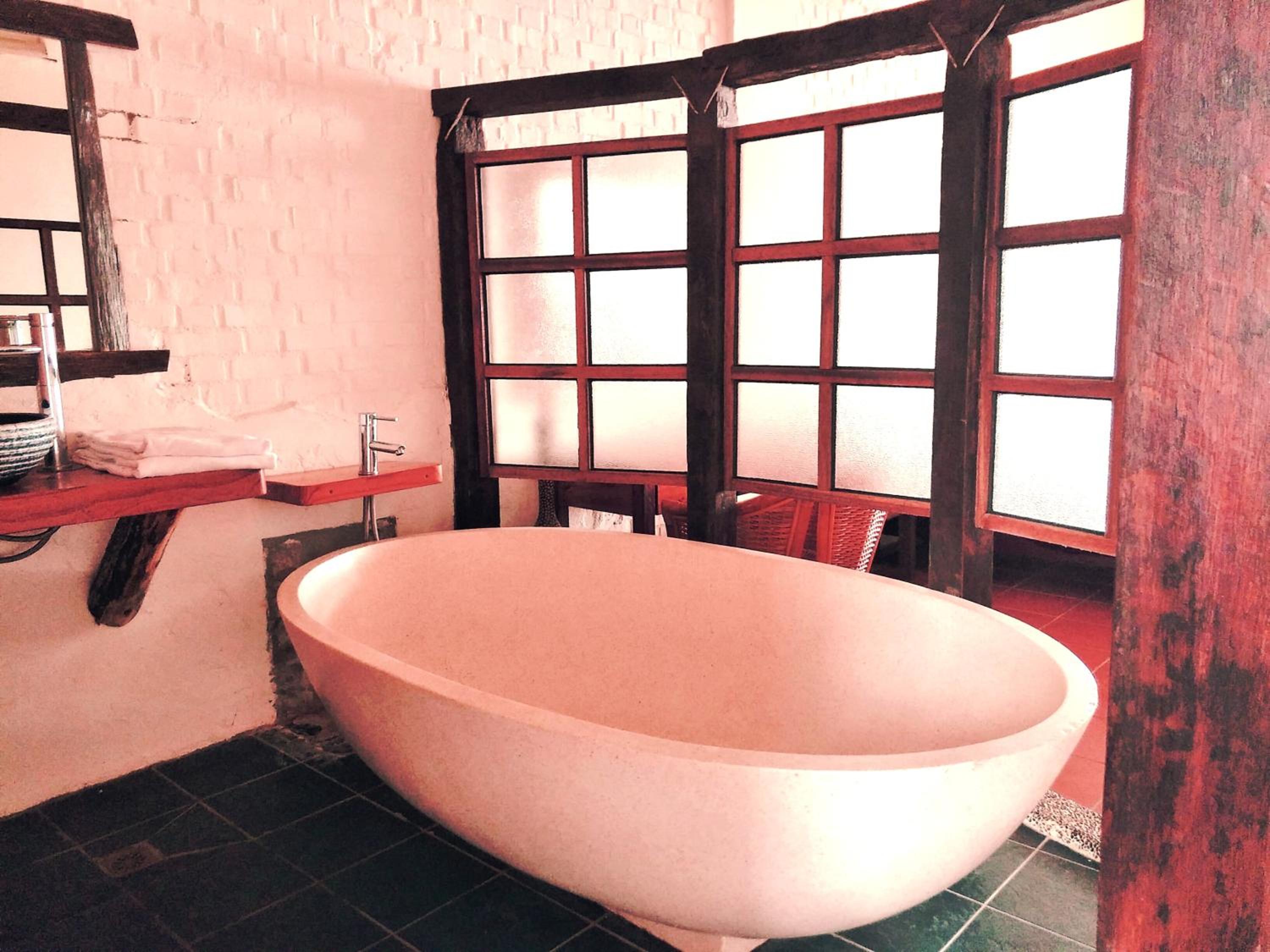 Deluxe Double Room with Balcony and Sea View photo 3
