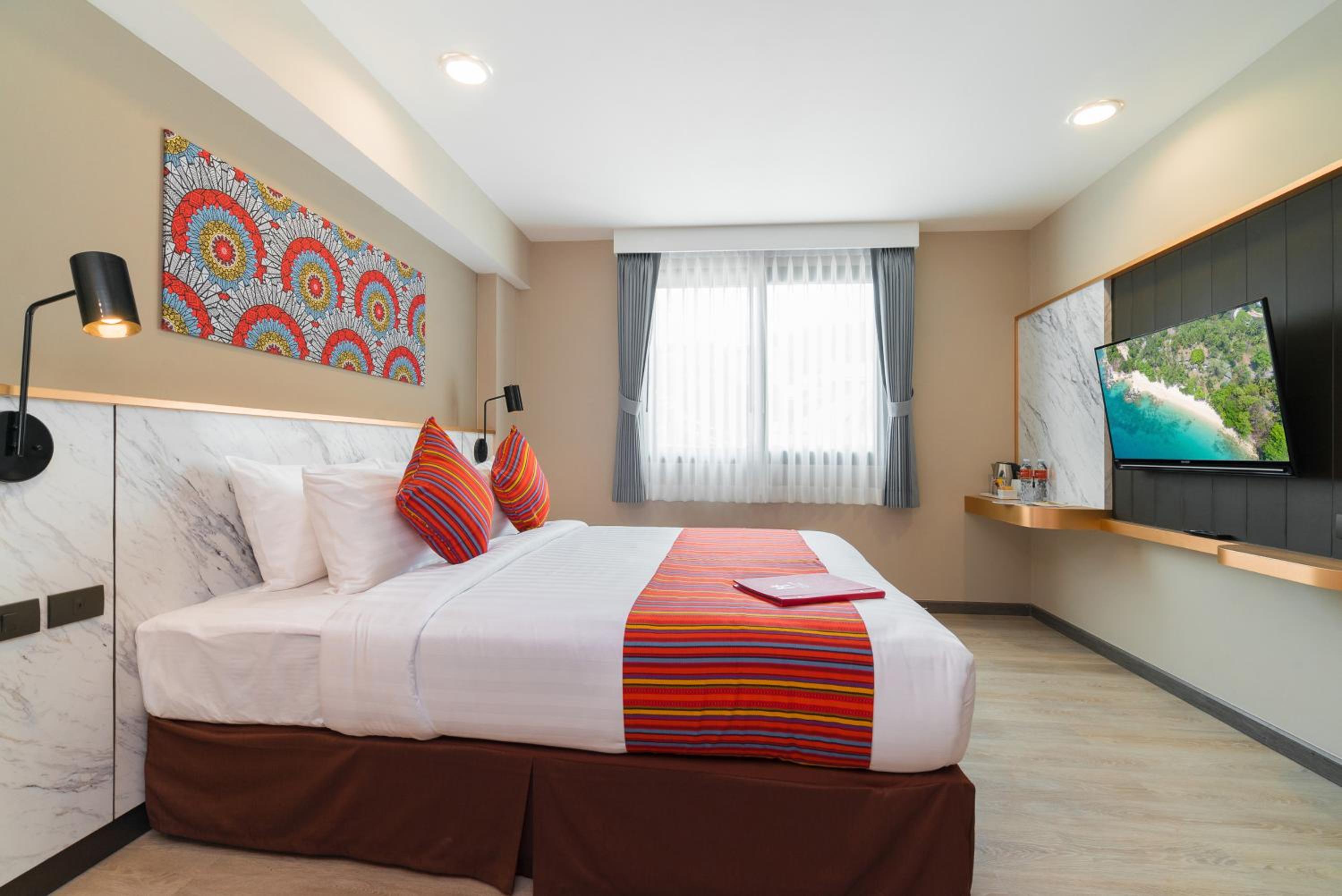 Two-Bedroom Suite - Photo 2