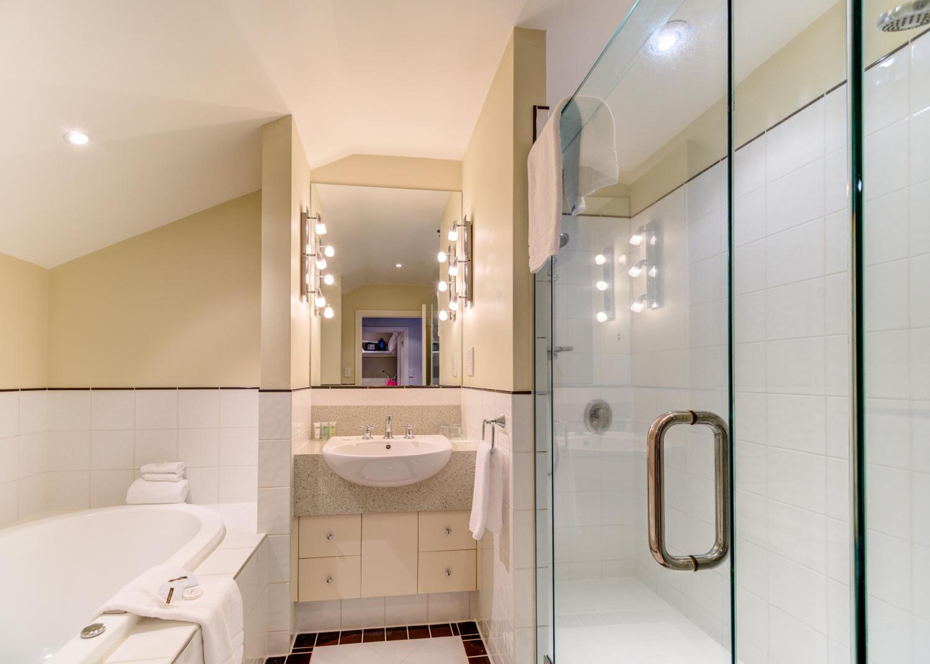 Executive Suite with Spa Bath - Photo 3