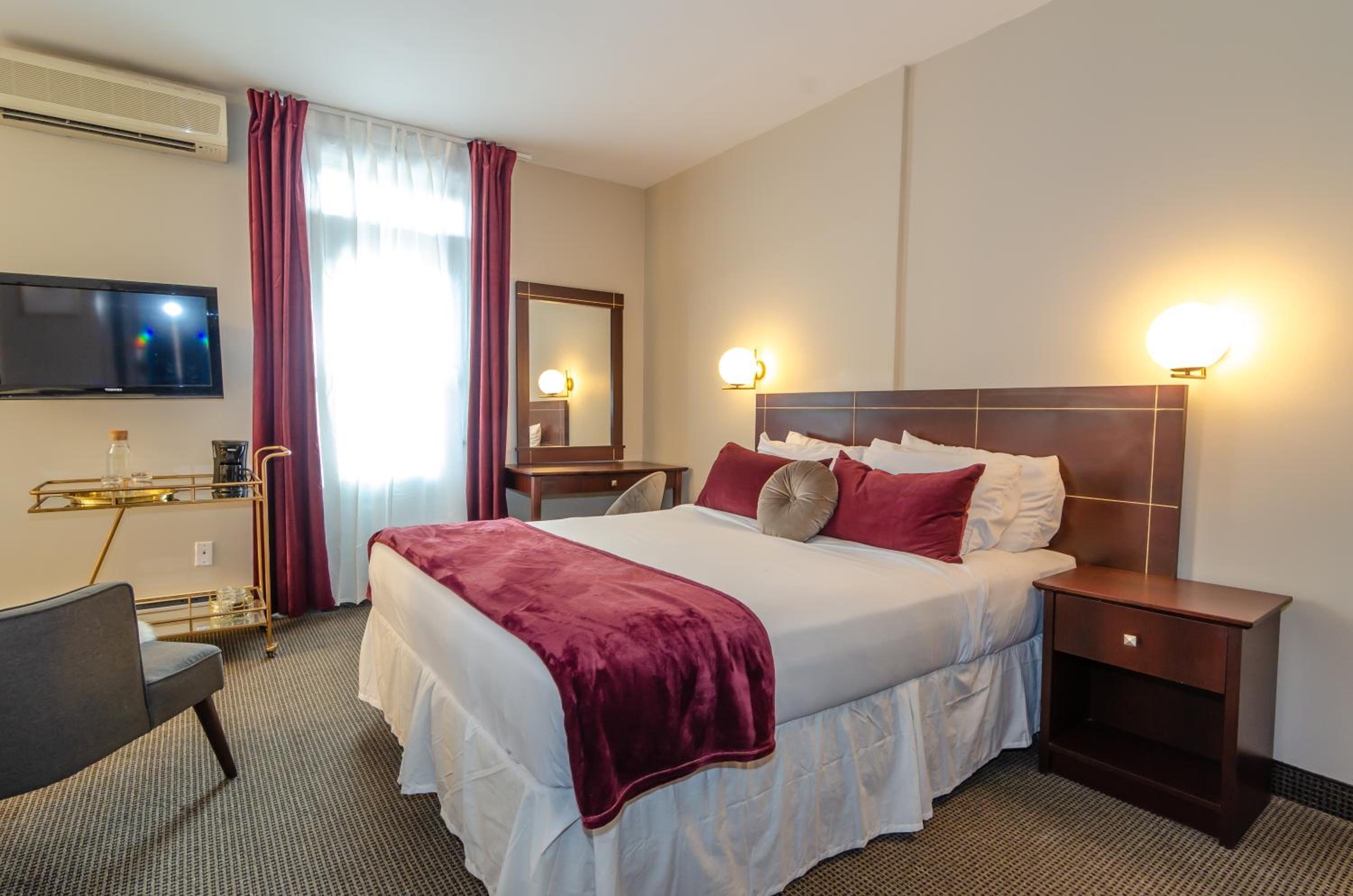 Queen Room With Spa Bath