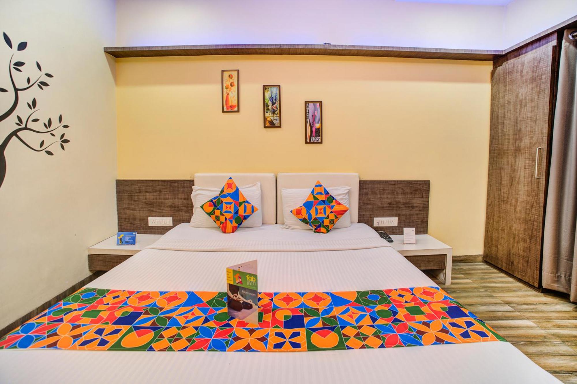 Deluxe Room - Photo 5
