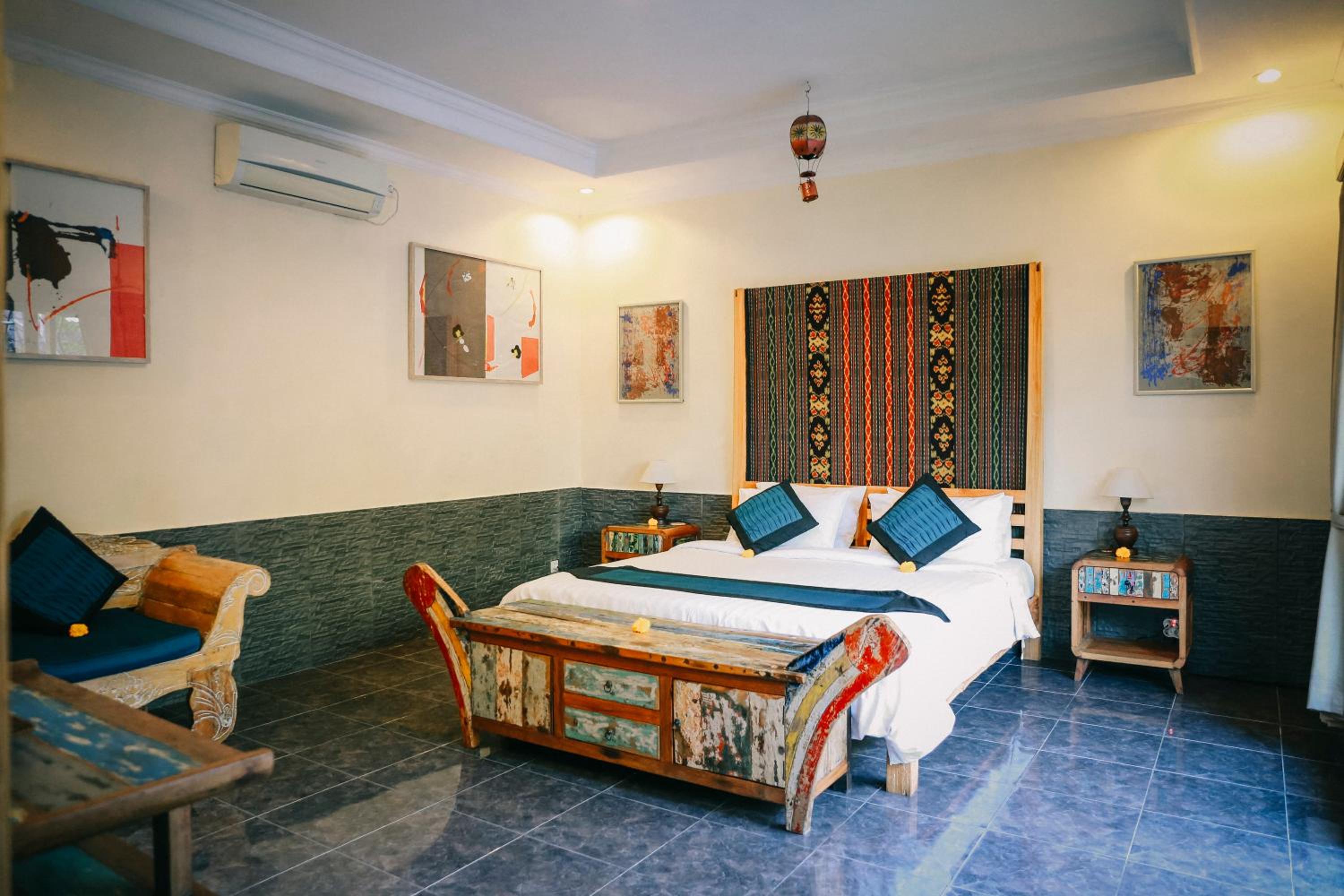 Two-Bedroom Villa - Photo 9