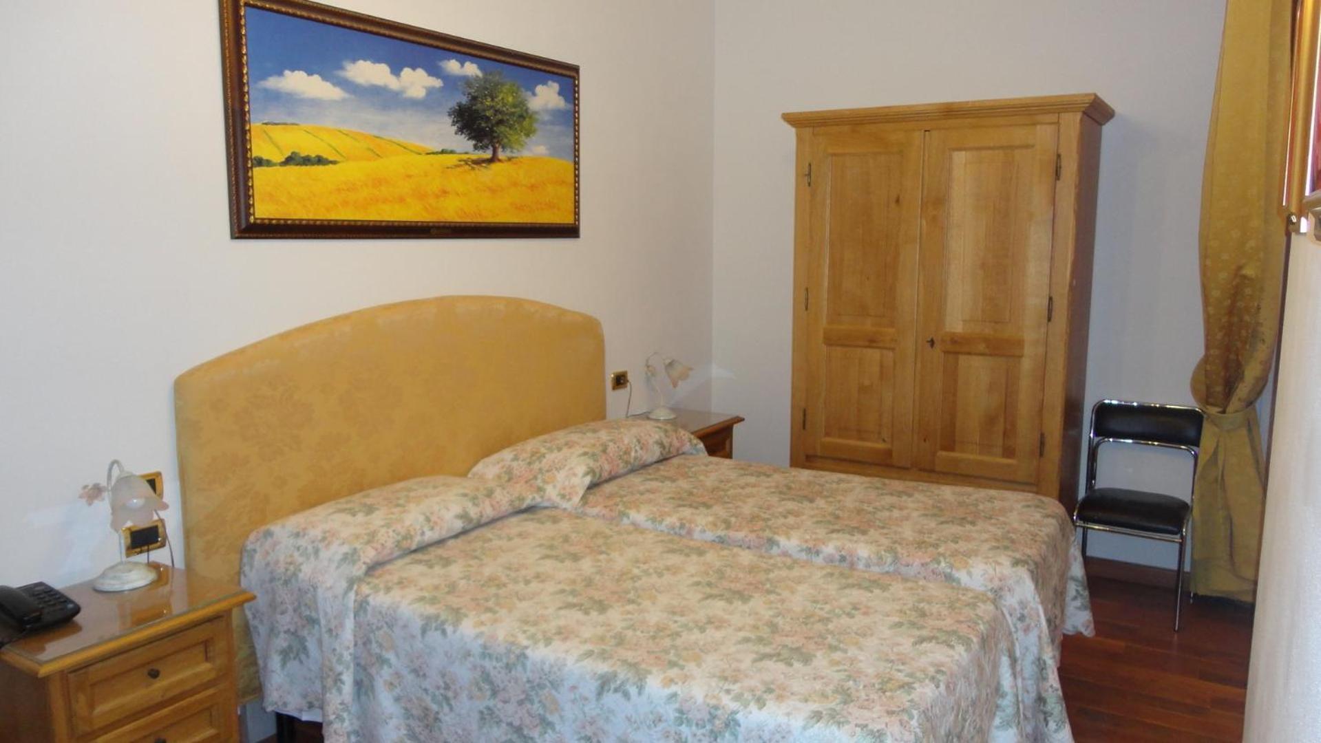 Double or Twin Room photo 2