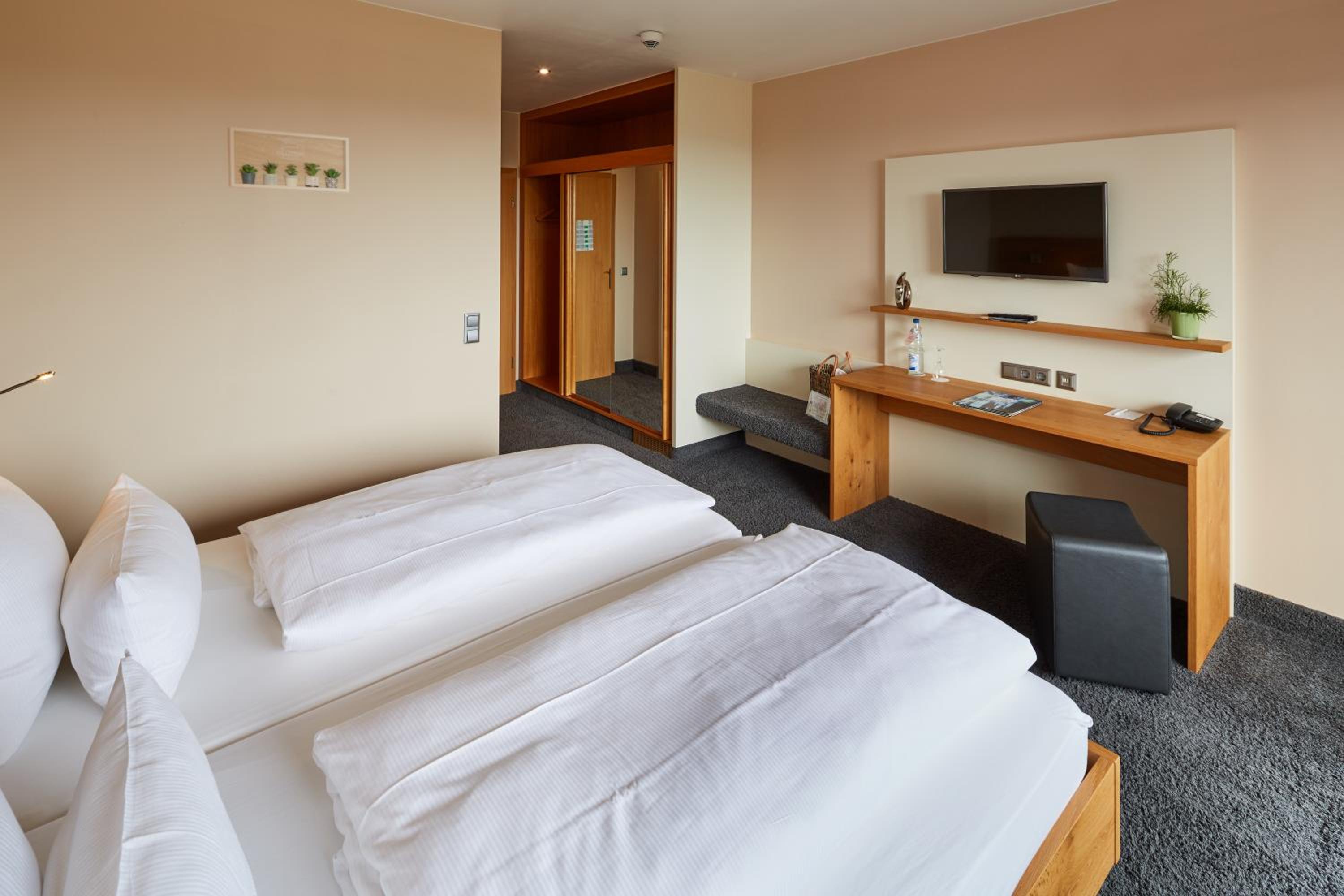 Comfort Double Room - Photo 2