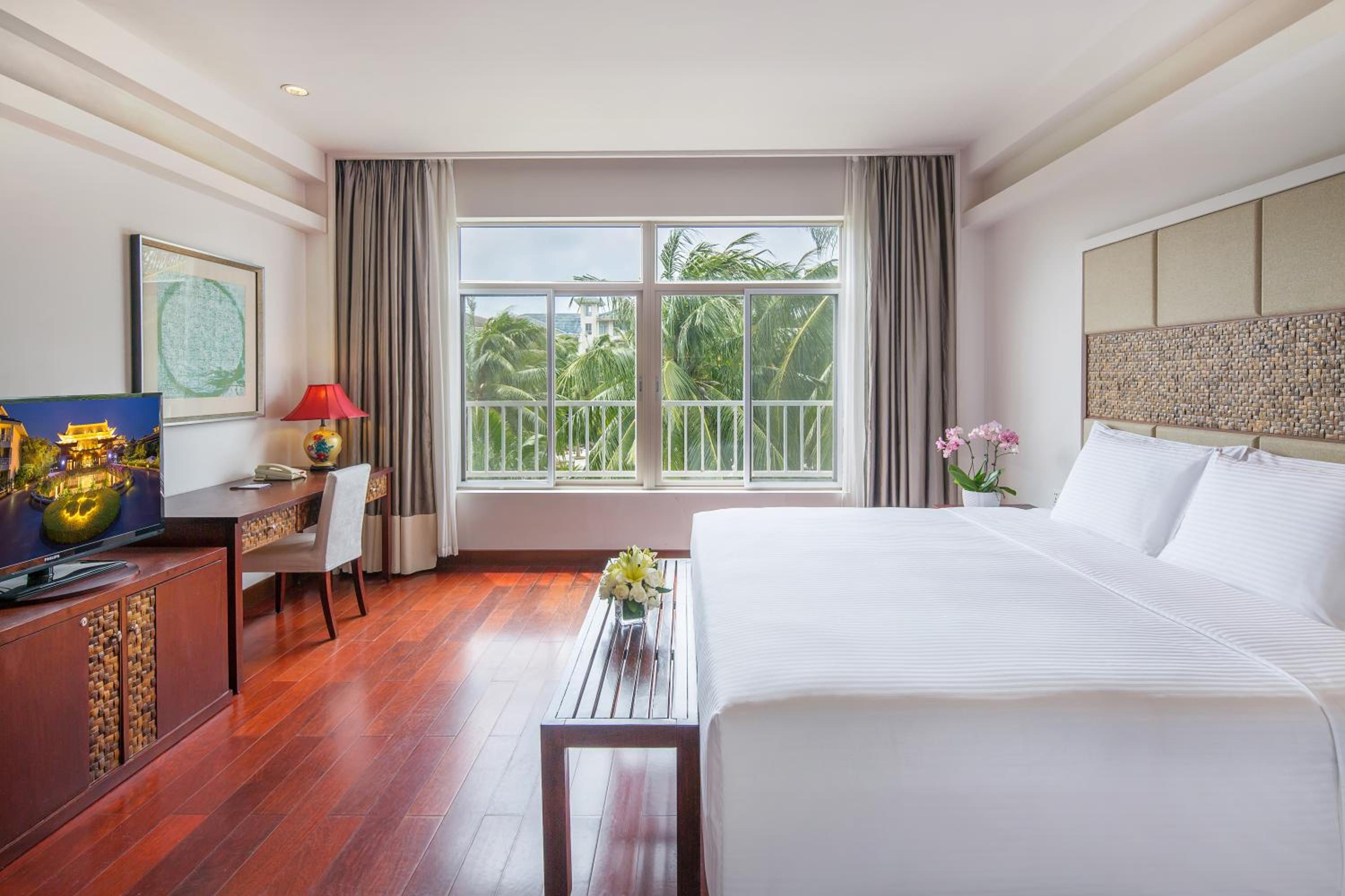 Town House Garden View Room