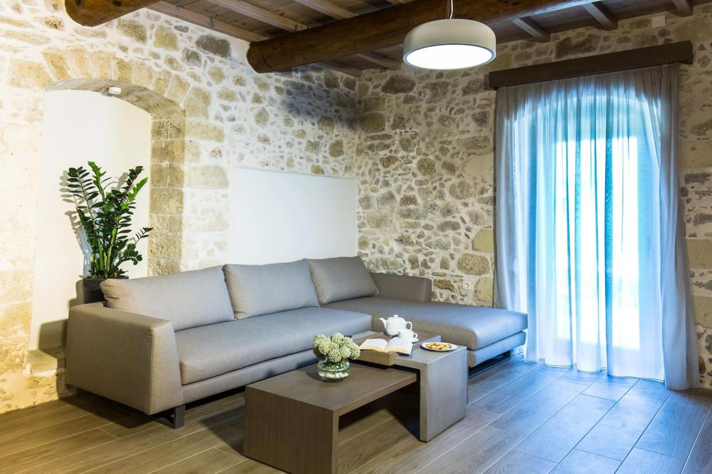 Two-Bedroom House - Photo 24