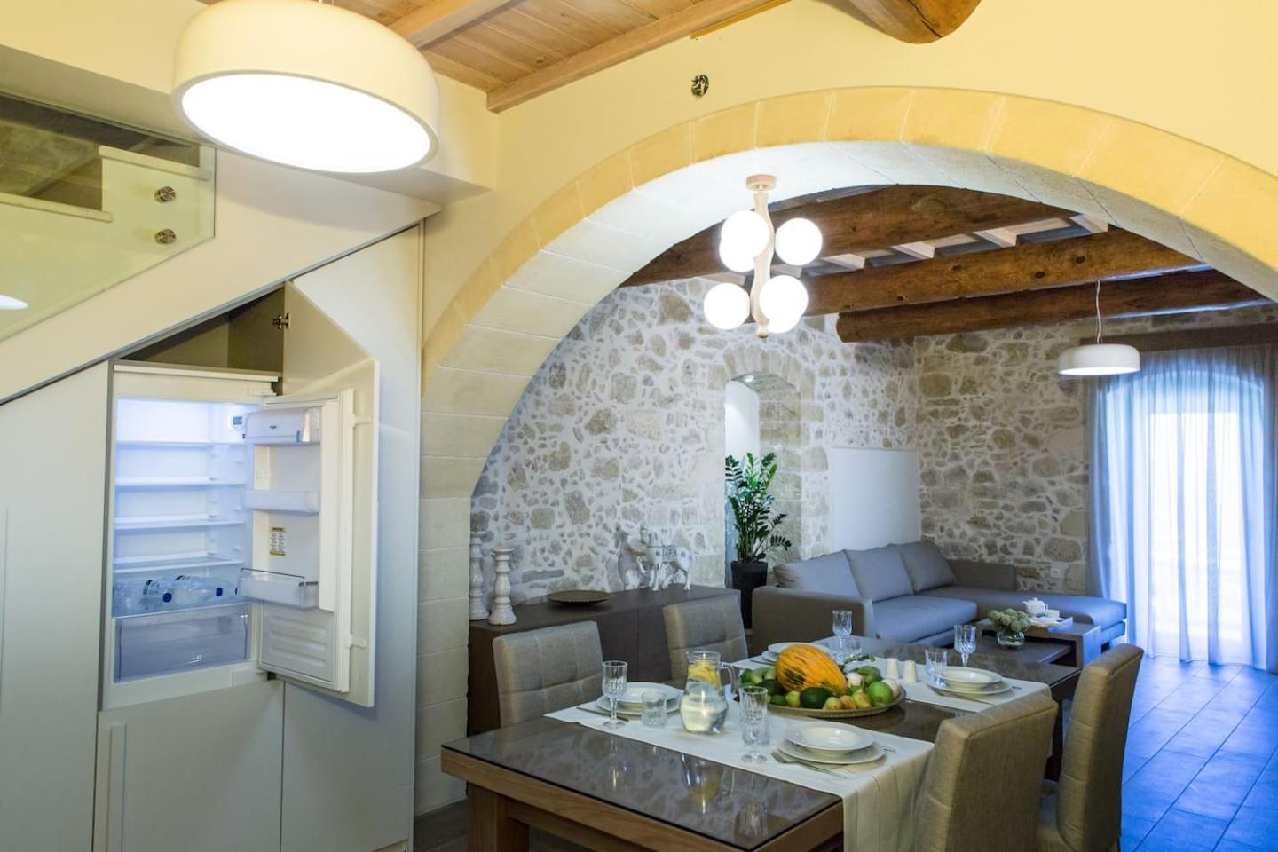 Two-Bedroom House - Photo 7