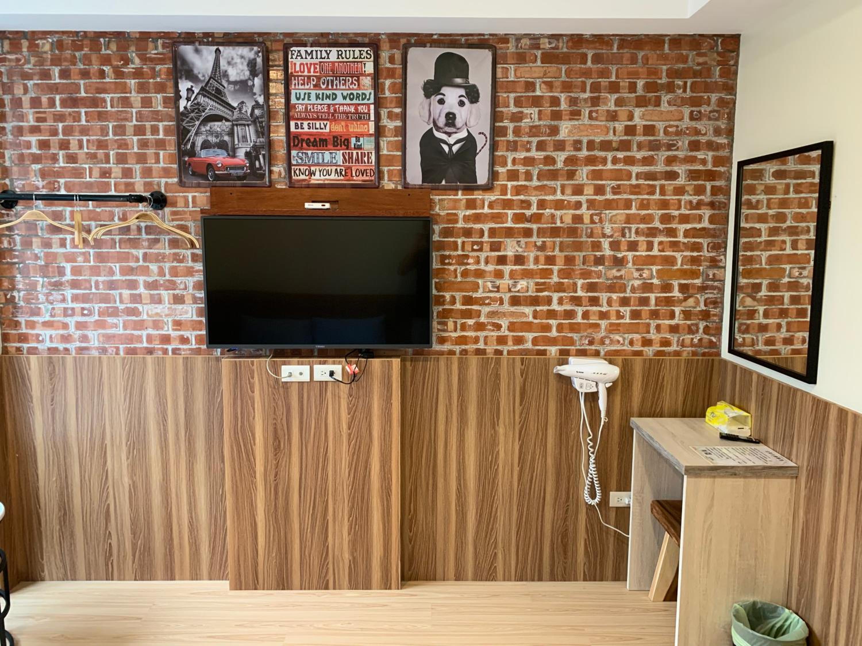 Queen Room photo 3